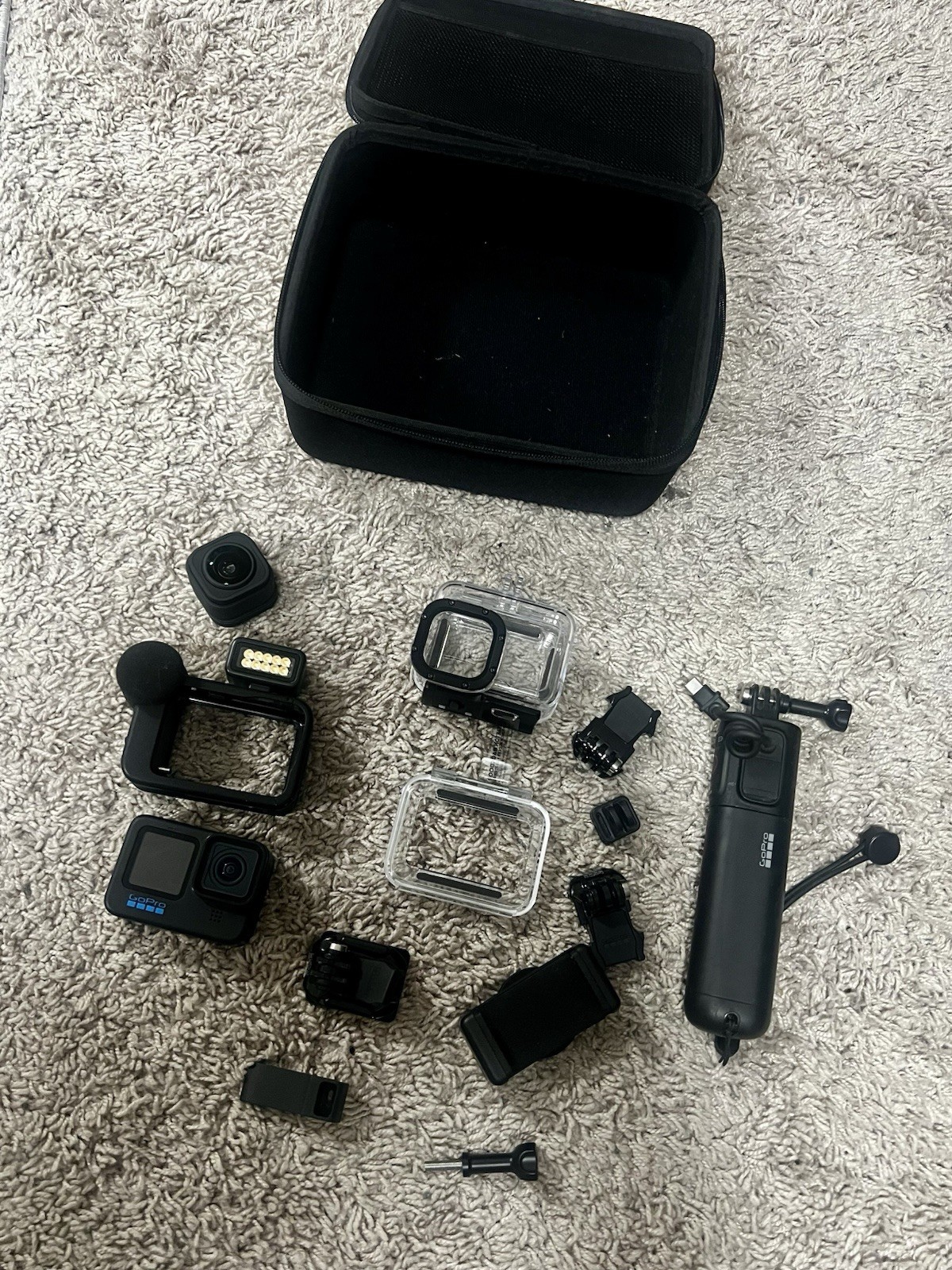 GoPro HERO11 Black Creator Bundle & more : Filters, Mounts, Batteries, 32GB Card