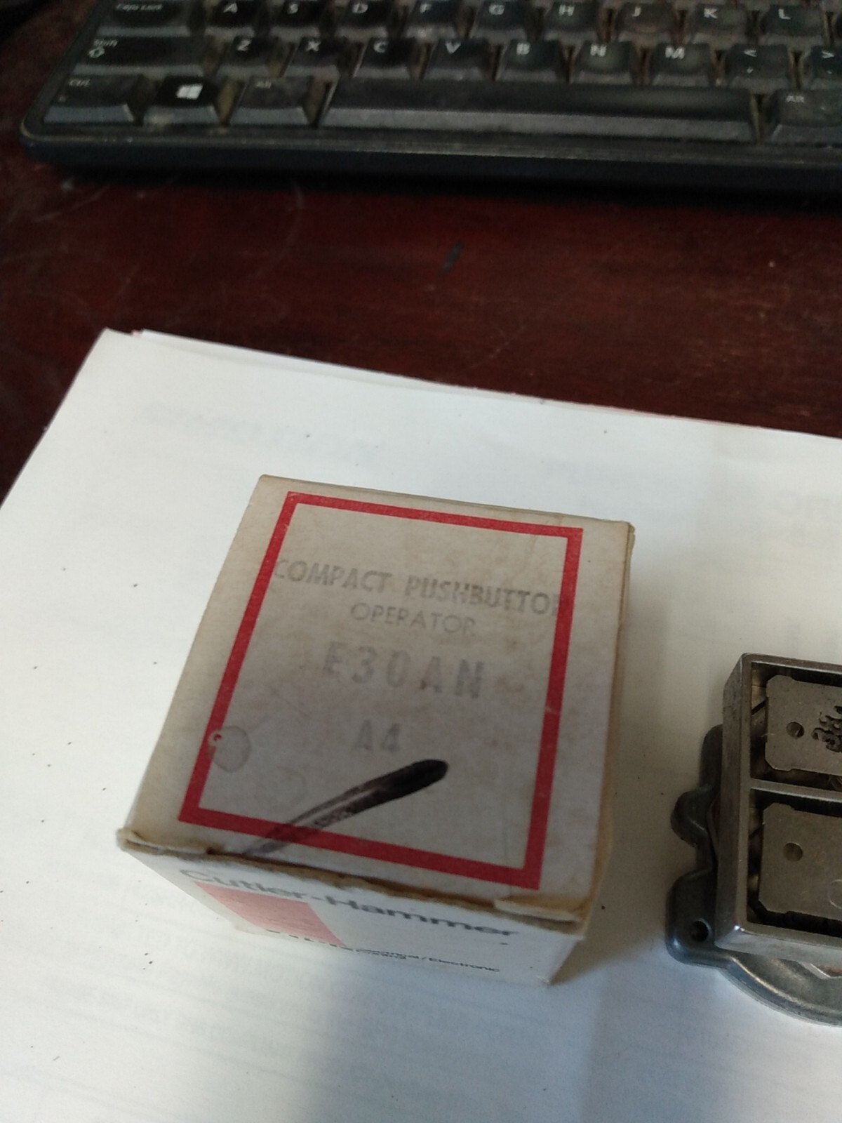 Cutler Hammer E30AN Pushbutton NIB