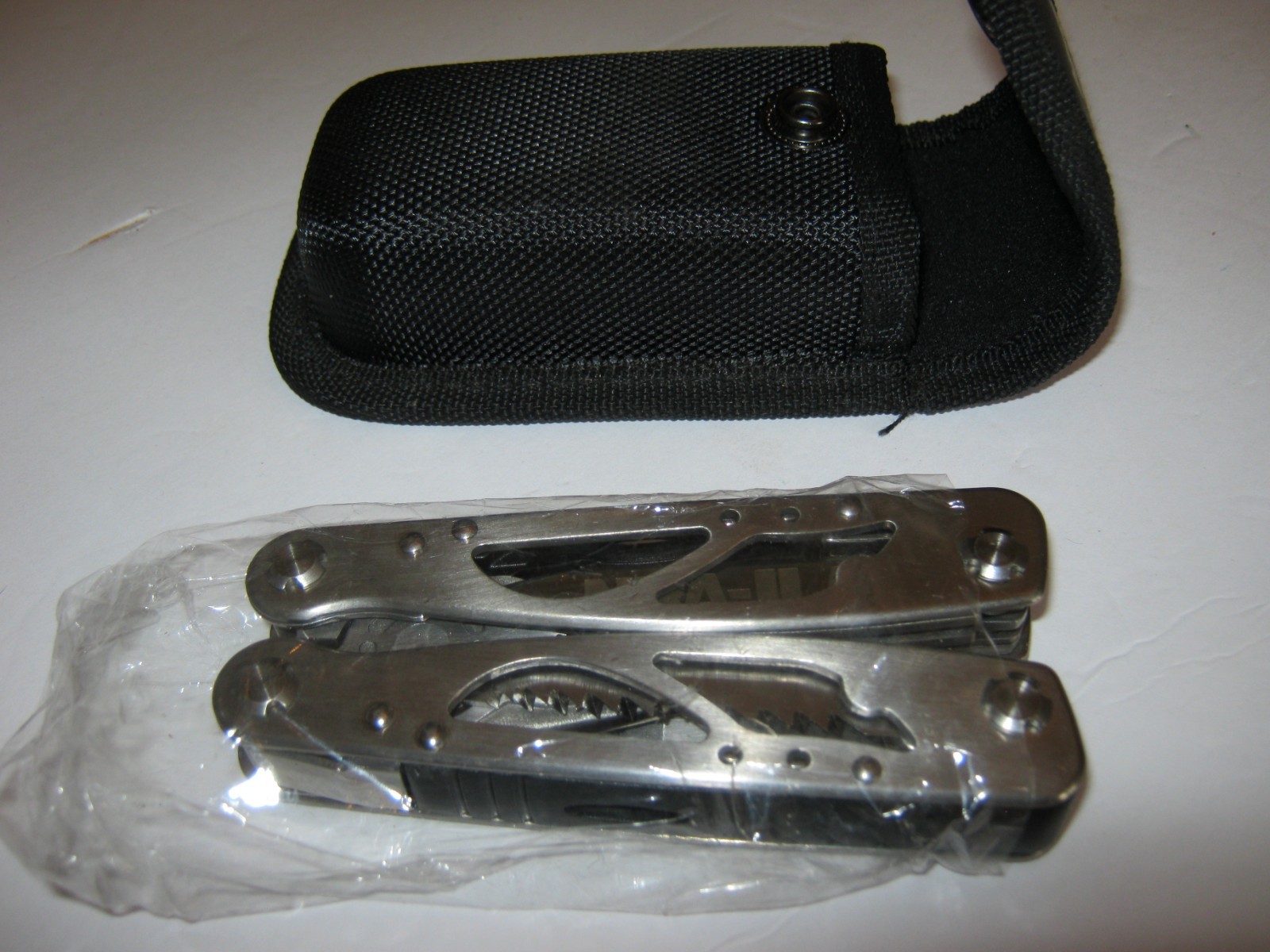 NRA-ILA Folding Multi-Tool Pliers with Black Nylon Belt Pouch 4in 8oz