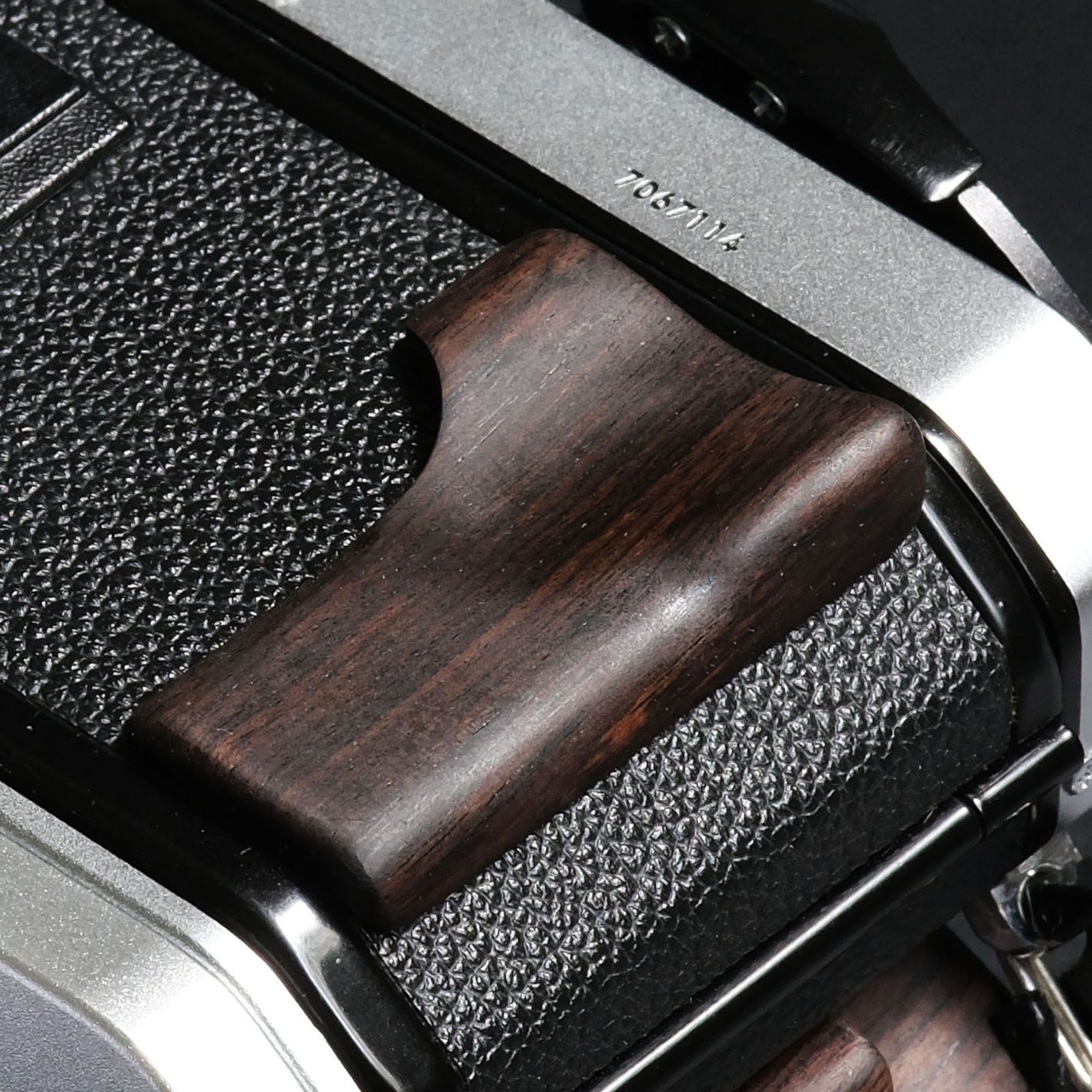 Camera Grip - Wooden HandleCompatible with Nikon FM2 / FM3A / FM / FE / FE2