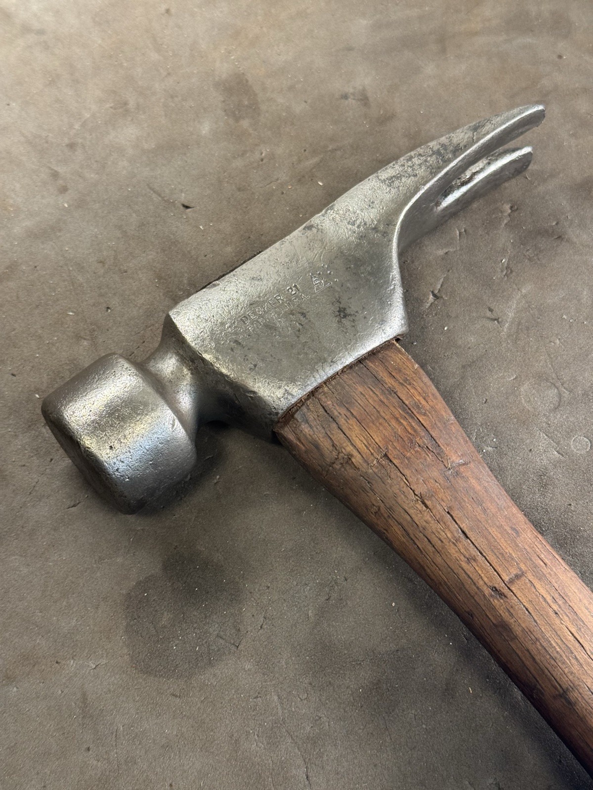 Hart - The Decker 21 California Framer Smooth Framing Hammer Original Handle
