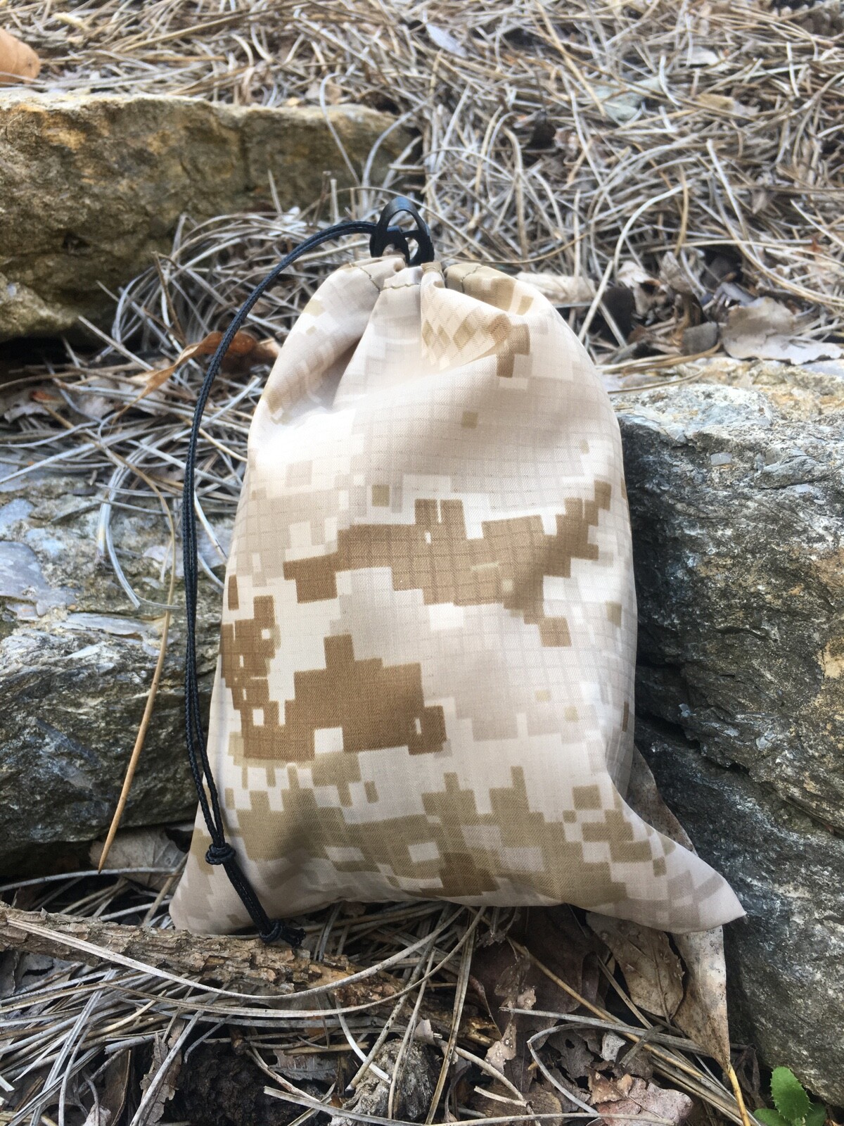 LIVESOUTSIDE DWR AOR1 Desert Digital Stuff Sack Army Small Camo Tactical Bag