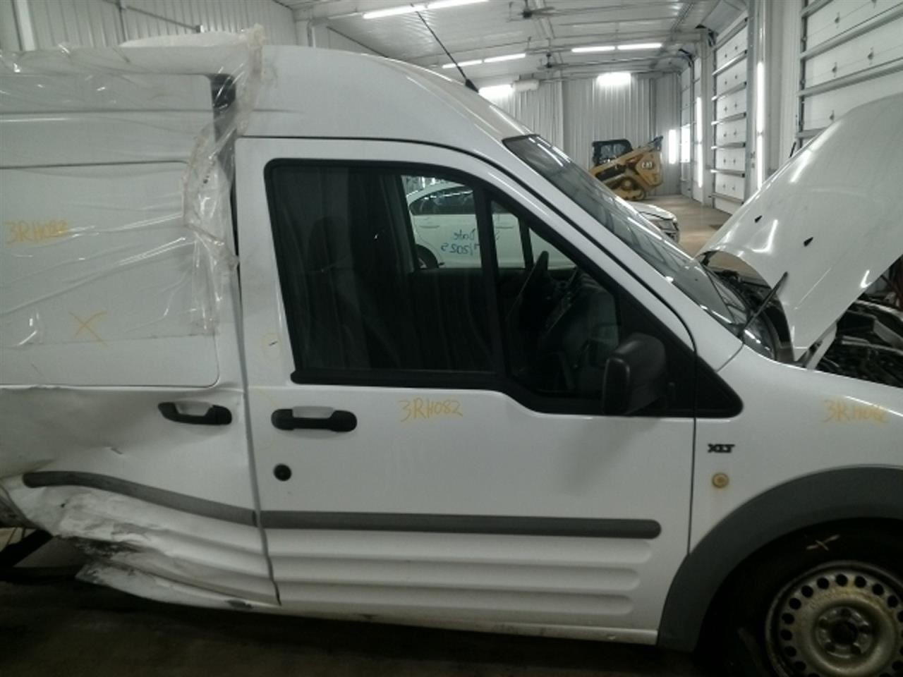 TRANSCNCT 2012 Fuse Box Cabin 104910174