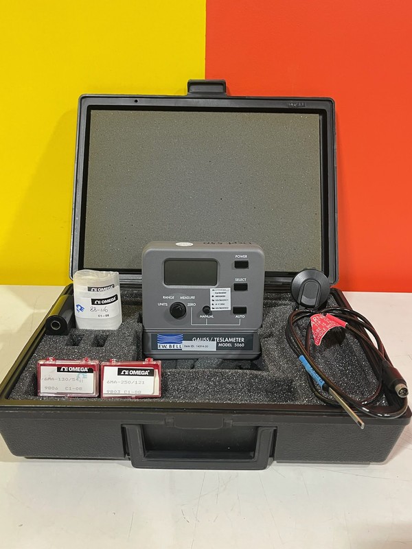F.W. BELL MODEL 5060 GAUSS/ TESLAMETER Complete Kit