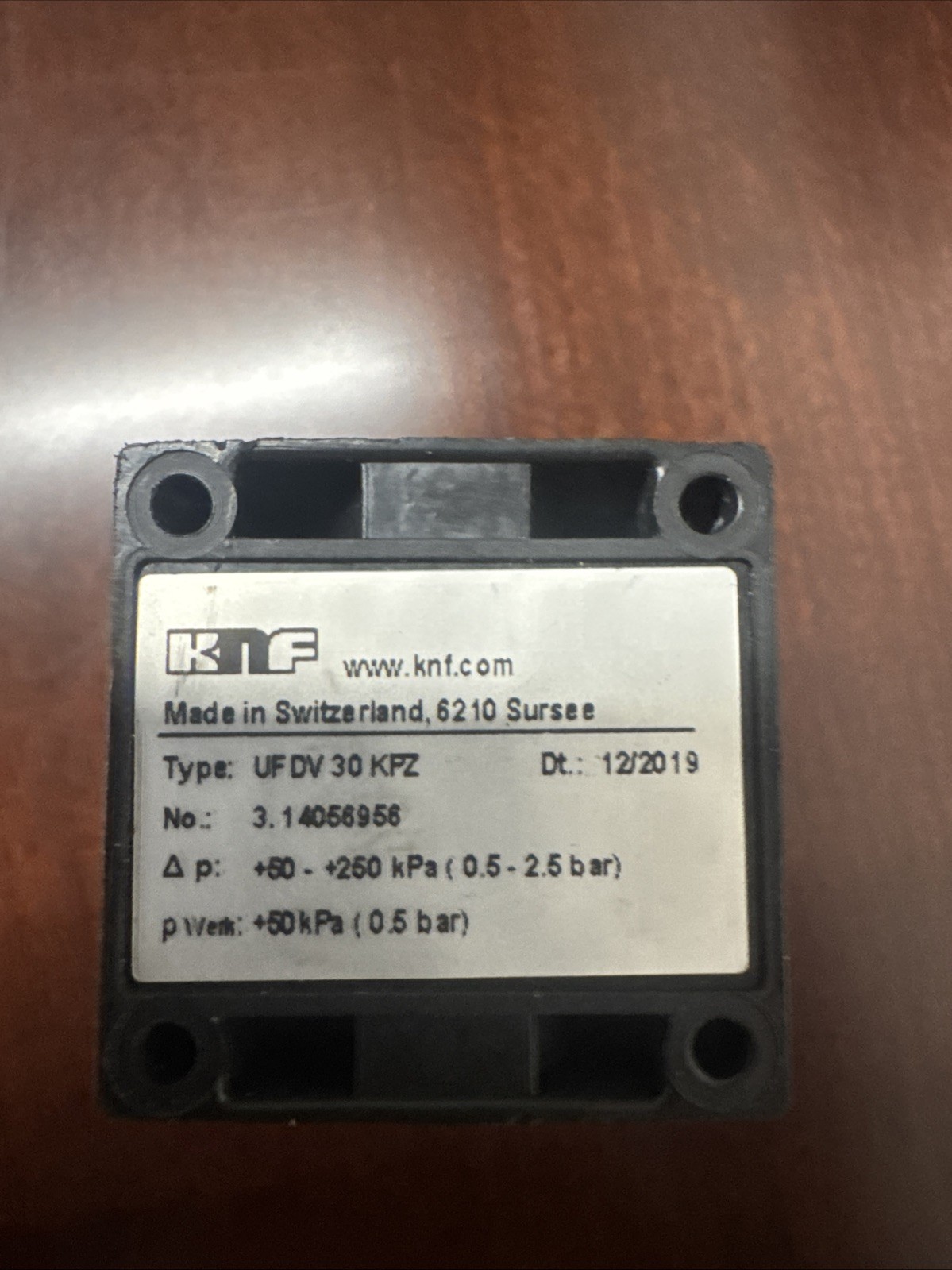 KNF Pressure Regulator Type: UF DV 30 KPZ, # 3.14056956