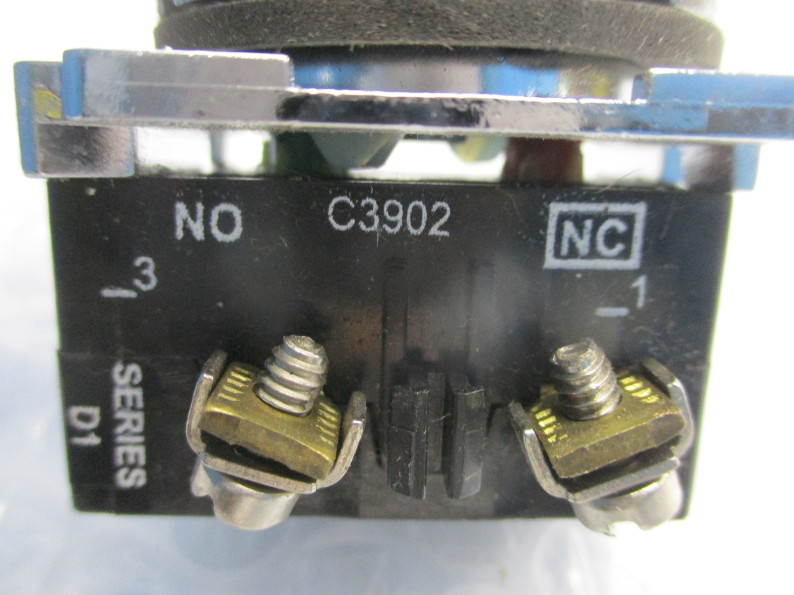 INDUSTRIAL SPARE C3902 SELECTOR SWITCH NSNP