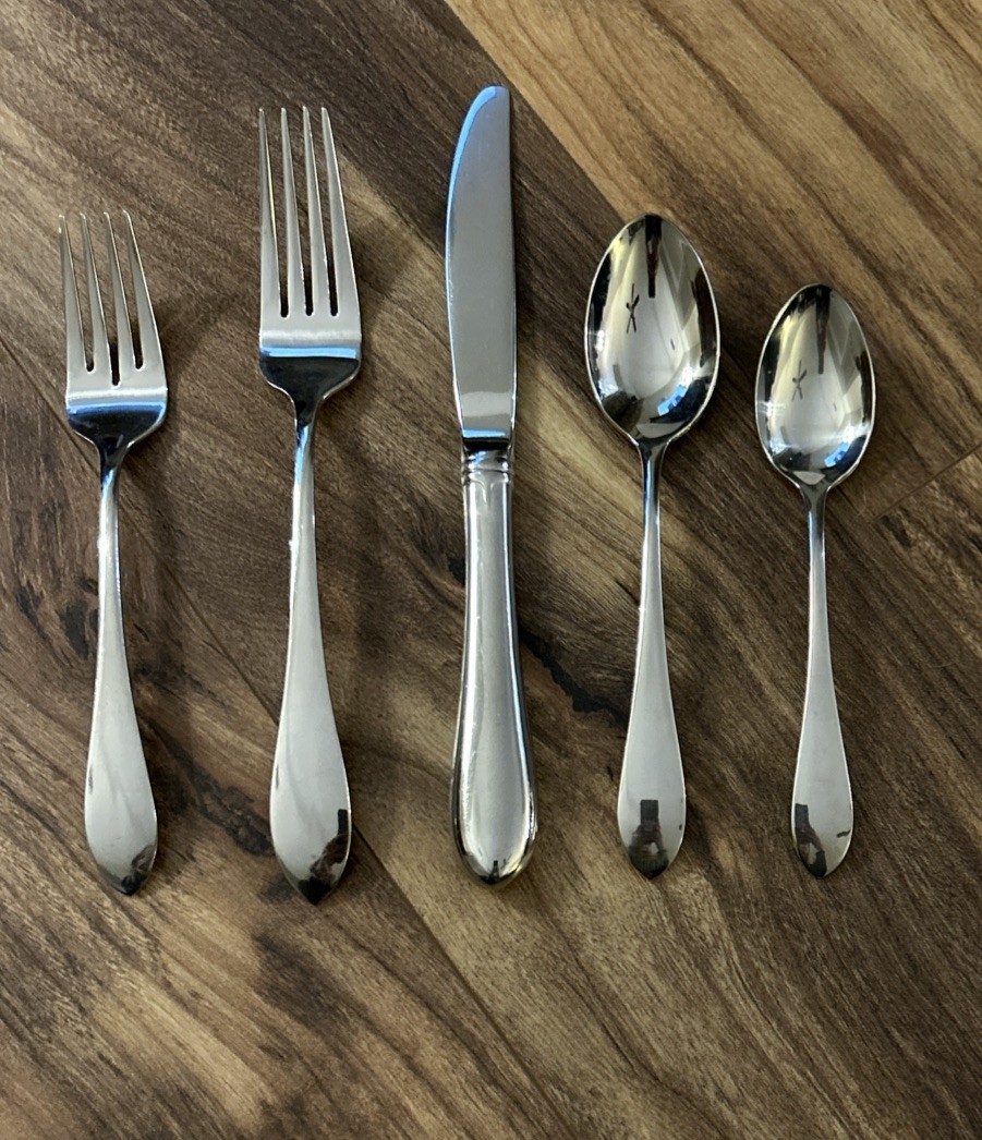 Gorham Meredith 5 Piece Place Setting Stainless 18/8 Flatware Ridge Back