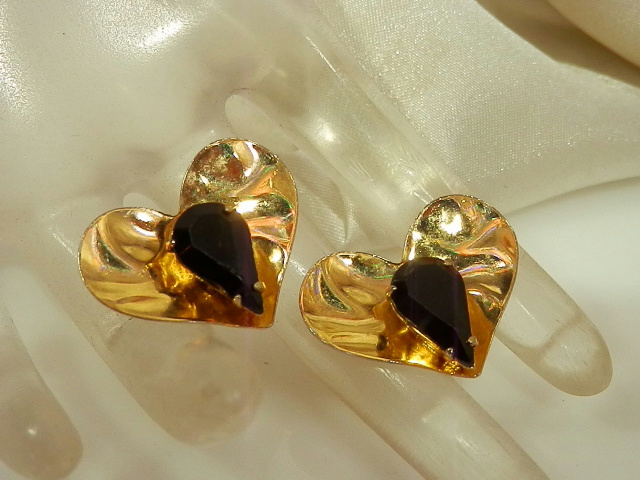 Very Pretty Vintage 1970s Black Rhinestone Heart Earrings 215JE4