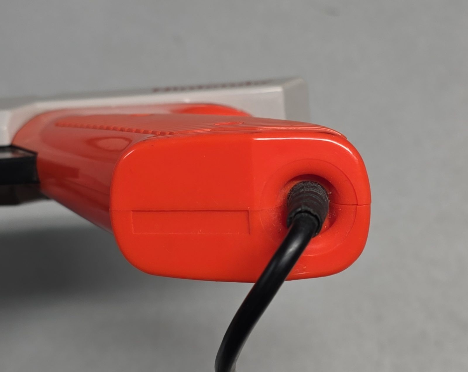 Nintendo Zapper Light Gun Controller for NES Model NES-005 Gray Orange