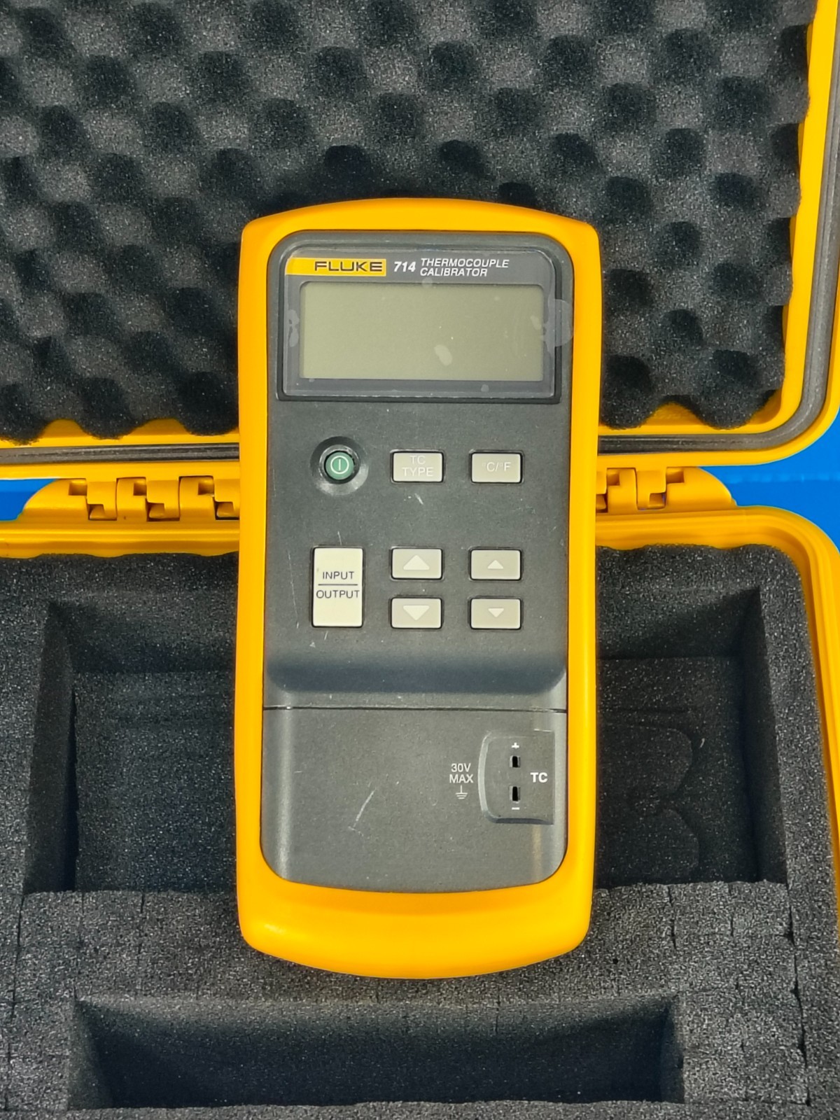 Fluke 714 Thermocouple Calibrator Meter Multimeter