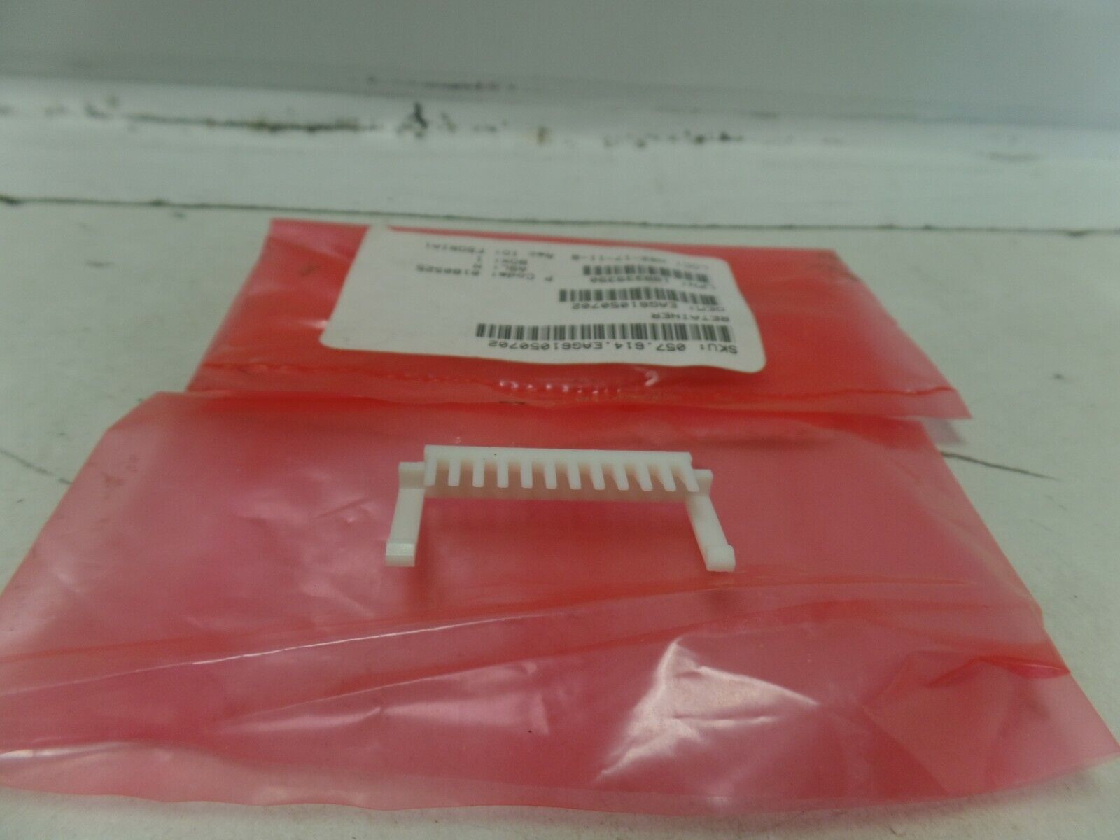 LG EAG61050702 Home Electronics Retaining Genuine OEM part
