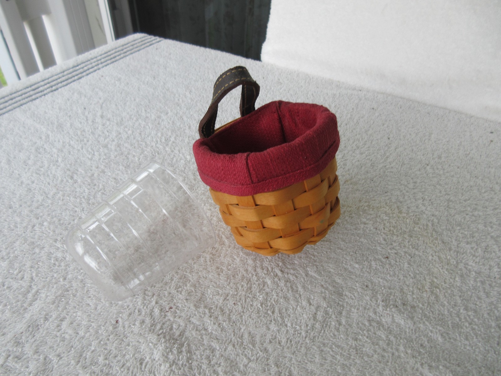 SMALL ROUND LONGABERGER BASKET WITH LEATHER HANDLE LINER + PROTECTOR~~CLEAN!!!