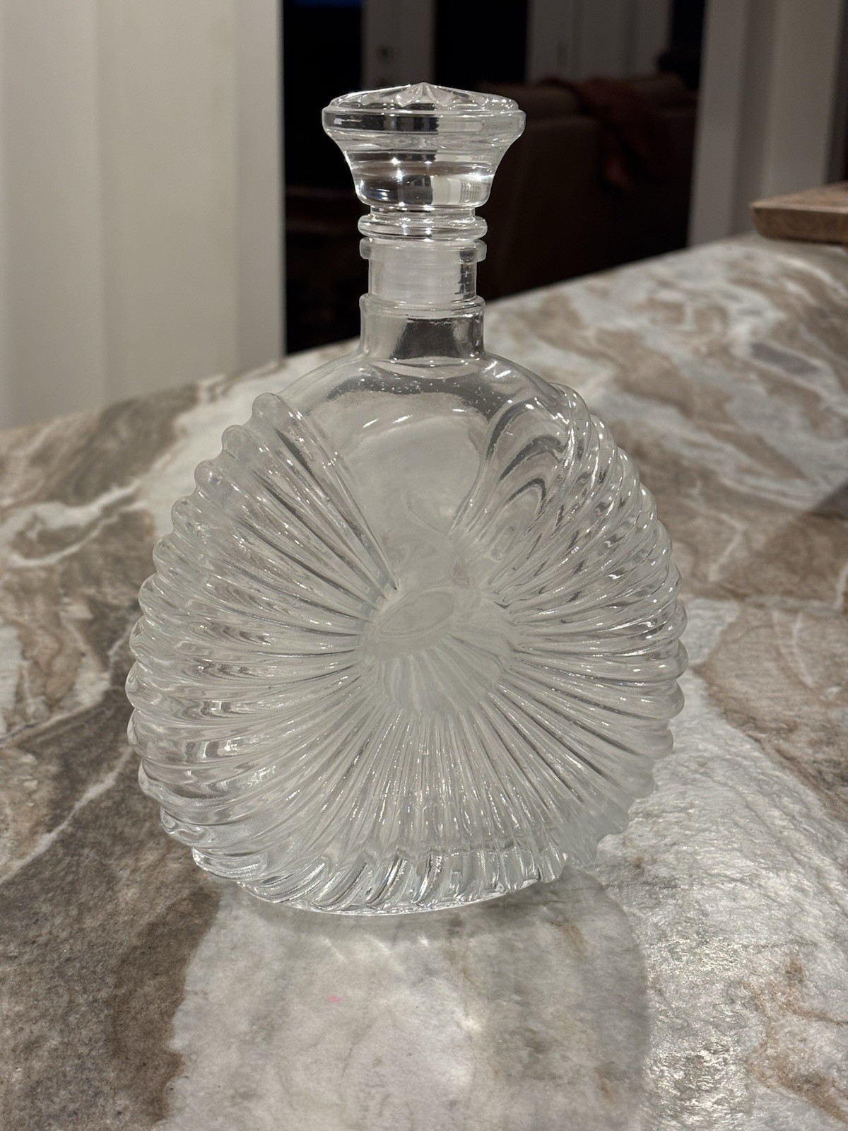 New Glass Liquor Decantor Sunburst 700 ML