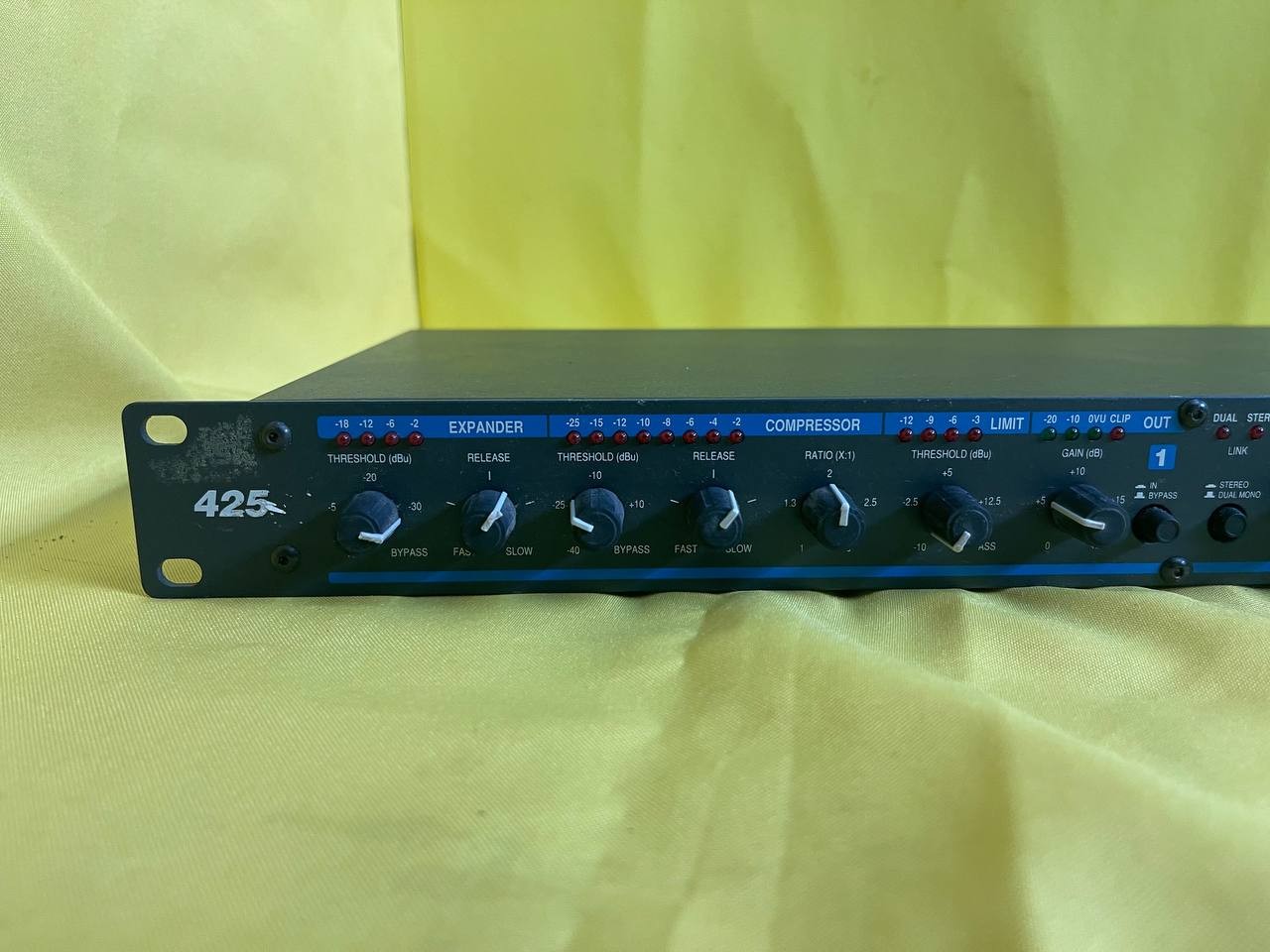 Symetrix 425 Dual Compressor Limiter Expander 1U Rack Unit RE