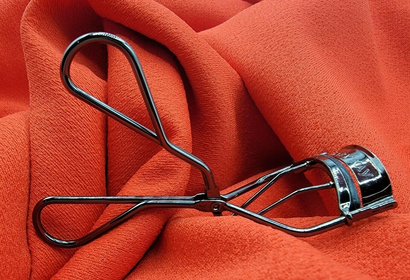 MARY KAY EYELASH CURLER, New, No Box