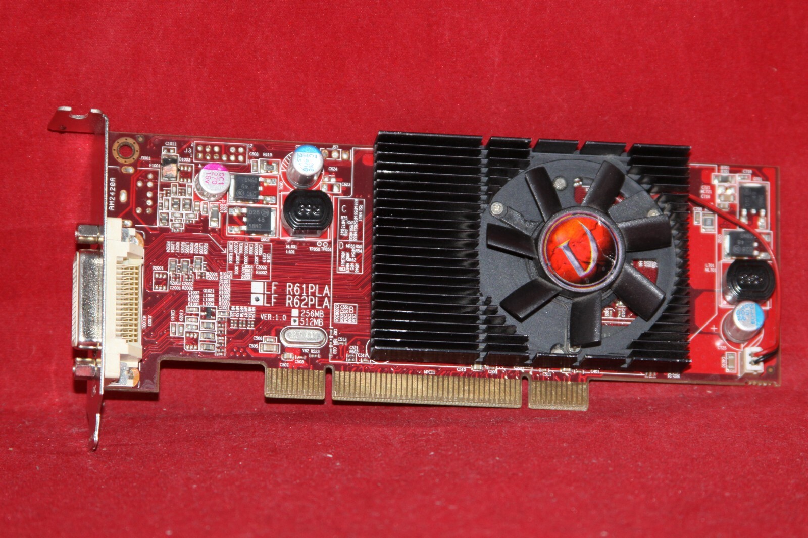 LP VisionTek ATI Radeon HD 3450 512 MB DDR2, PCI Graphics Card. (DMS-59)