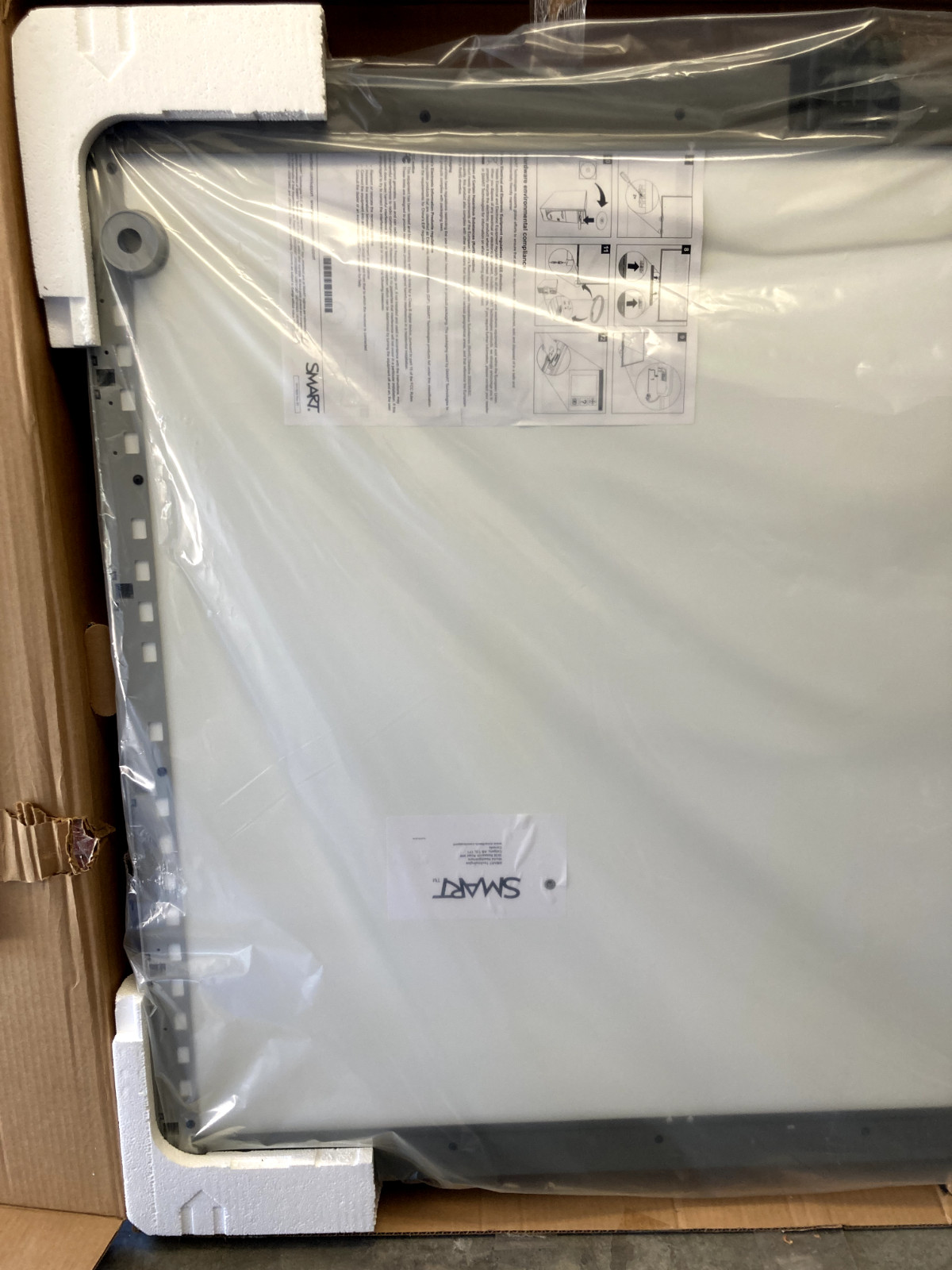 Smart Board 87" White Board SB685 w/ Accessories Open Box