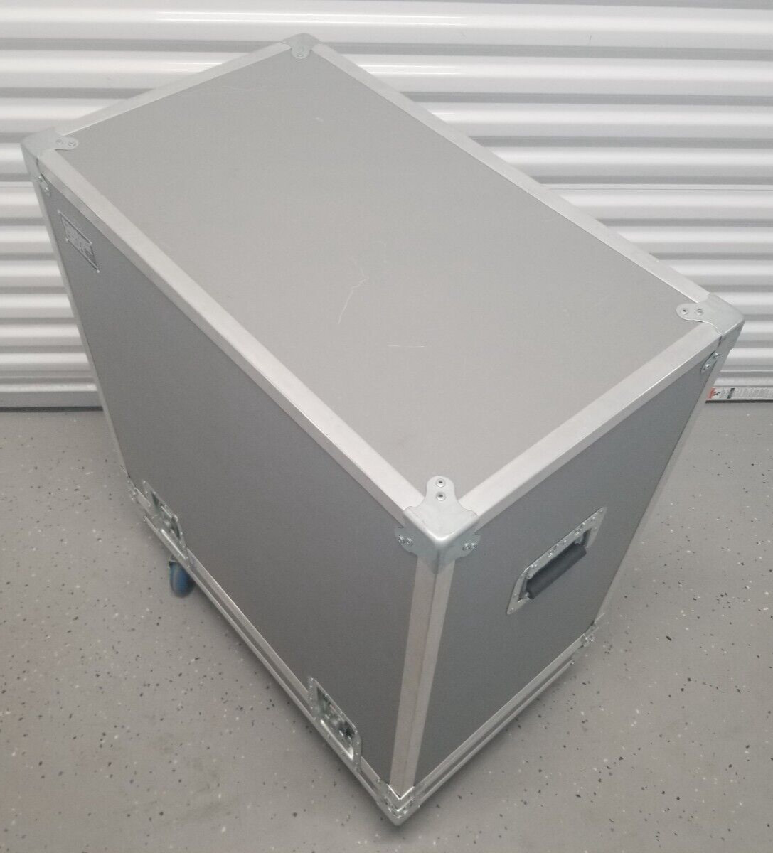 Cabbage Cases Amplifier Speaker Rolling Flight Case - 30 x 18 x 37H - Gray