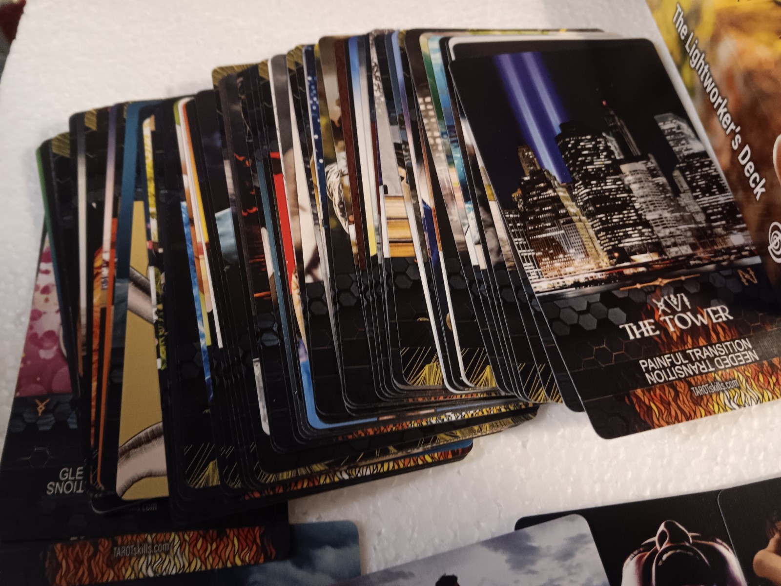 Lightworker's Deck Tarot Cards for Empaths, Reiki & Energy Healers Exc. Cond.