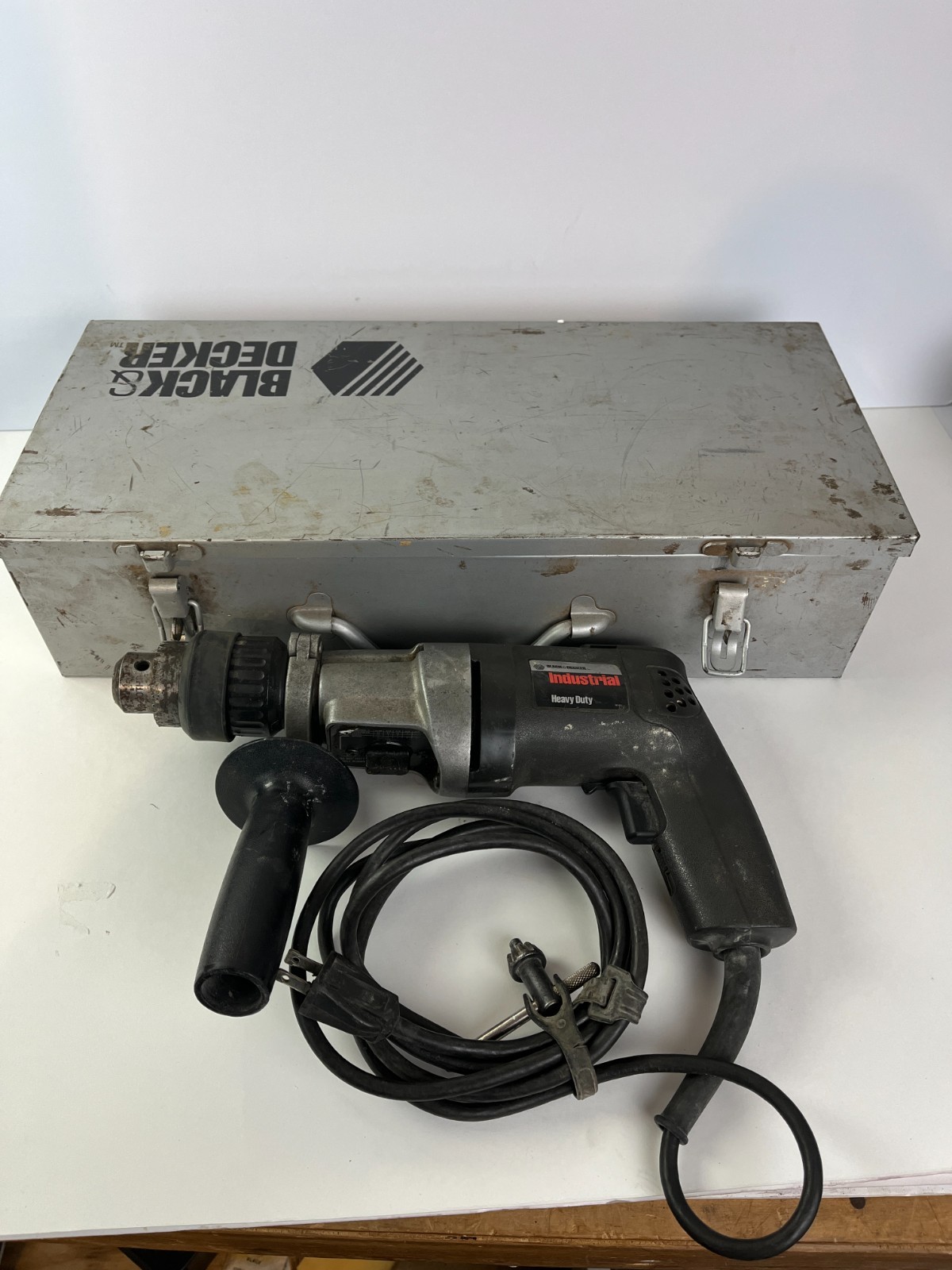Black and Decker Heavy Duty Drill 5072 Type 100 Industrial Metal Case 1/2"