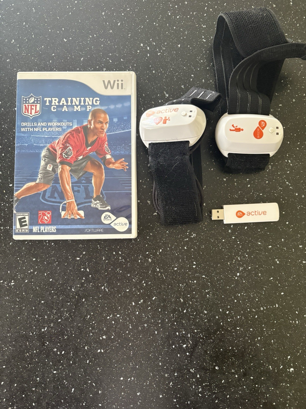 EA Sports NFL Training Camp Nintendo Wii Bundle w/ EA Active (UNTESTED)
