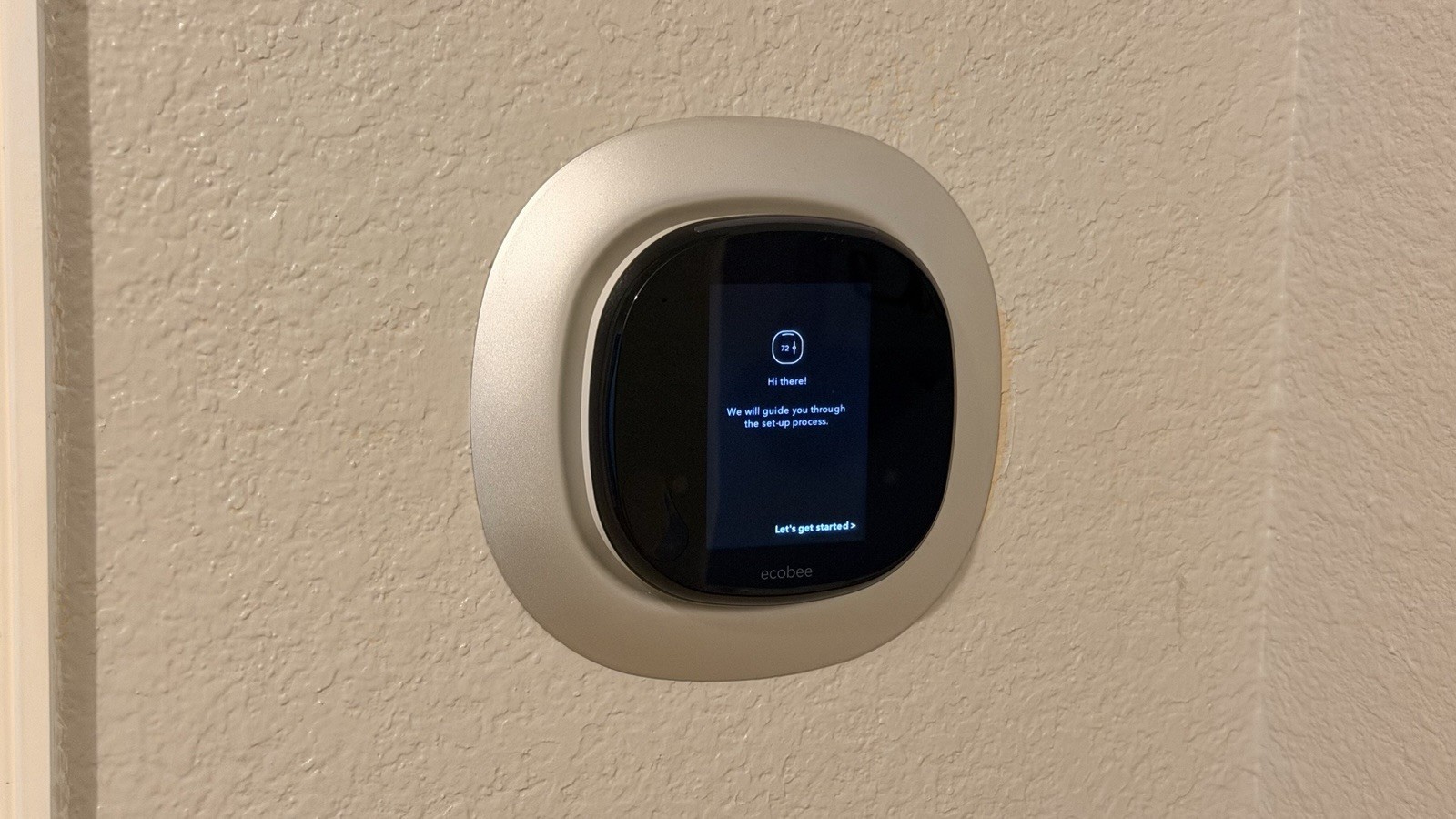 ecobee ecobee4 Smart Programmable Thermostat - Black (EB-STATE4-01) w Backplate