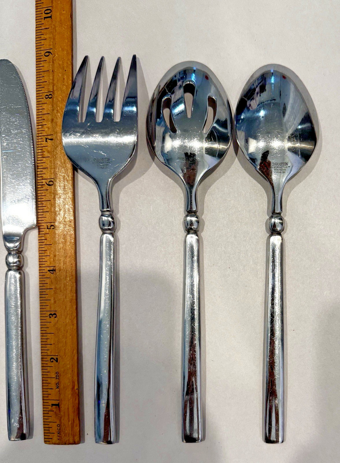 Hampton Silversmith Dominique Mirror Stainless Flatware Spoon Fork Serving 38