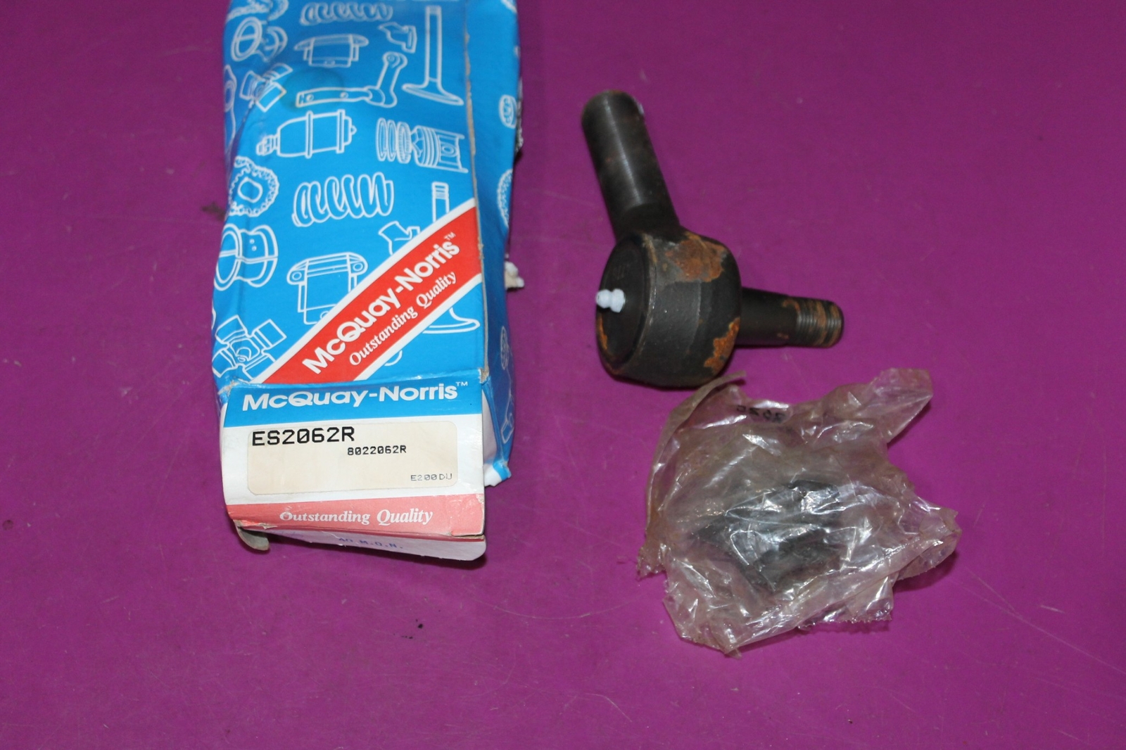NOS McQuay-Norris Tie Rod End. Part ES2062R. See pic.