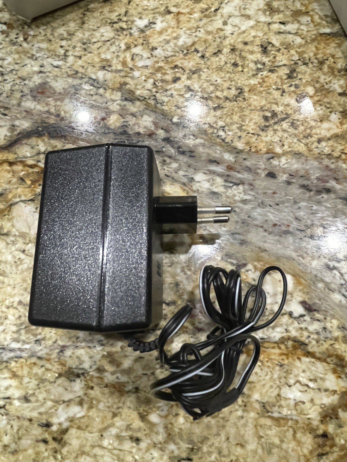 Plug-In Power Supply Transformer,230VAC 50Hz 25W Input,26VAC 750mA Output,50Hz