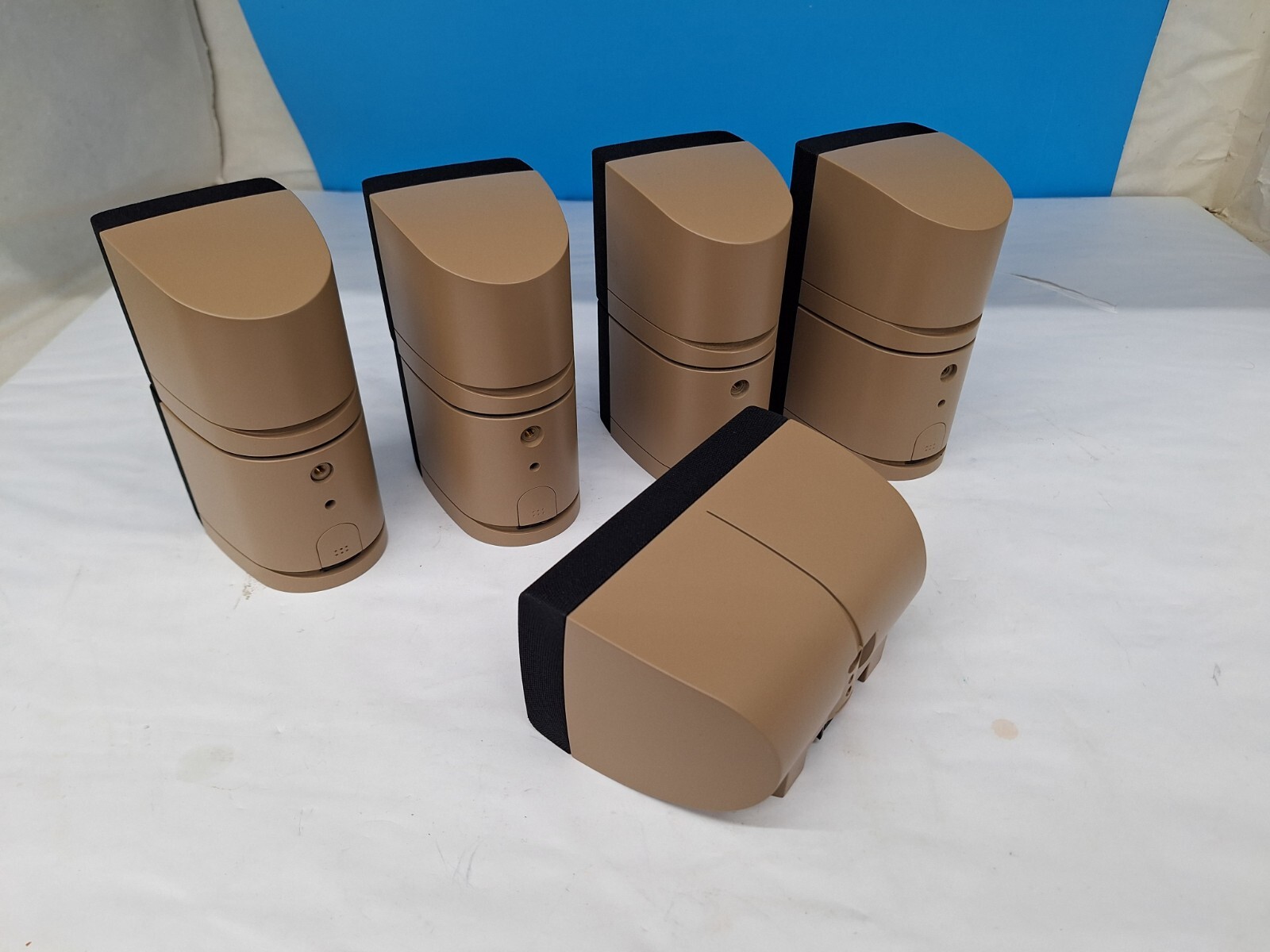 5x Set Bose double cube speaker w Horizontal Center Tan/Brown