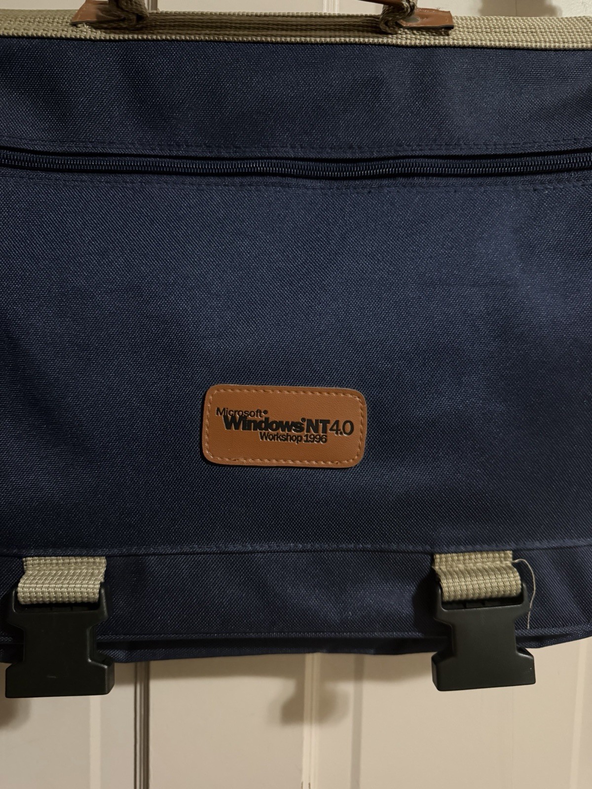 Microsoft Windows NT 4.0 Workshop 1996 Shoulder Messenger Bag