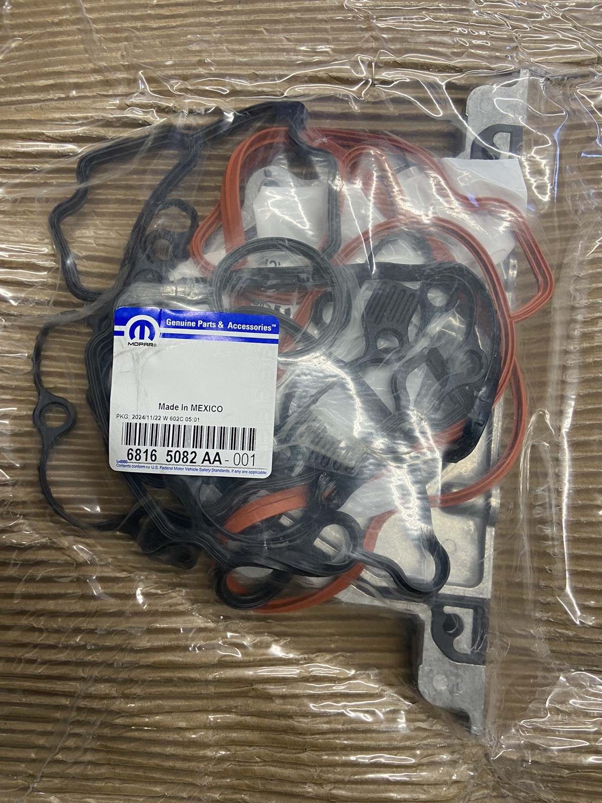 11-12 JEEP G. CHEROKEE DURANGO 5.7L ENGINE GASKET SET R/T, 68165082AA OEM MOPAR