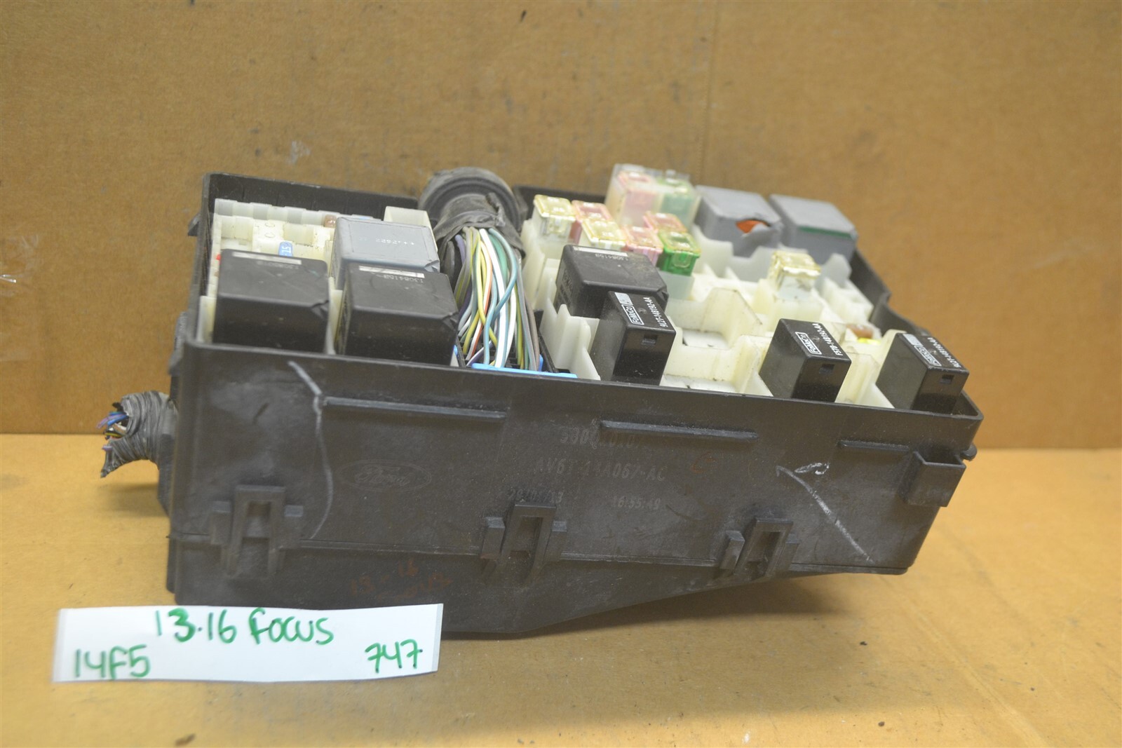 13-16 Ford Escape Fuse Box Junction OEM AV6T14A067AC Module 747-14f5