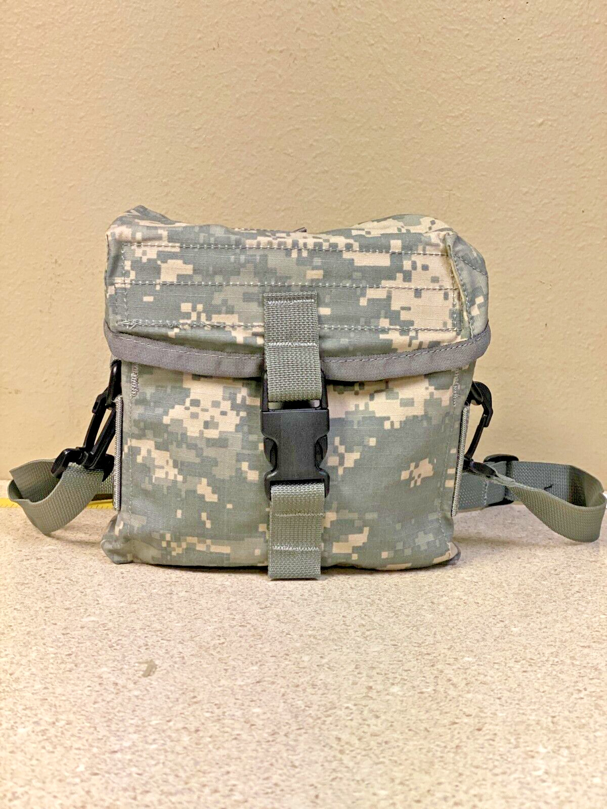 Carrier, Chaplain's Kit ACU NSN # 9925-01-452-3887