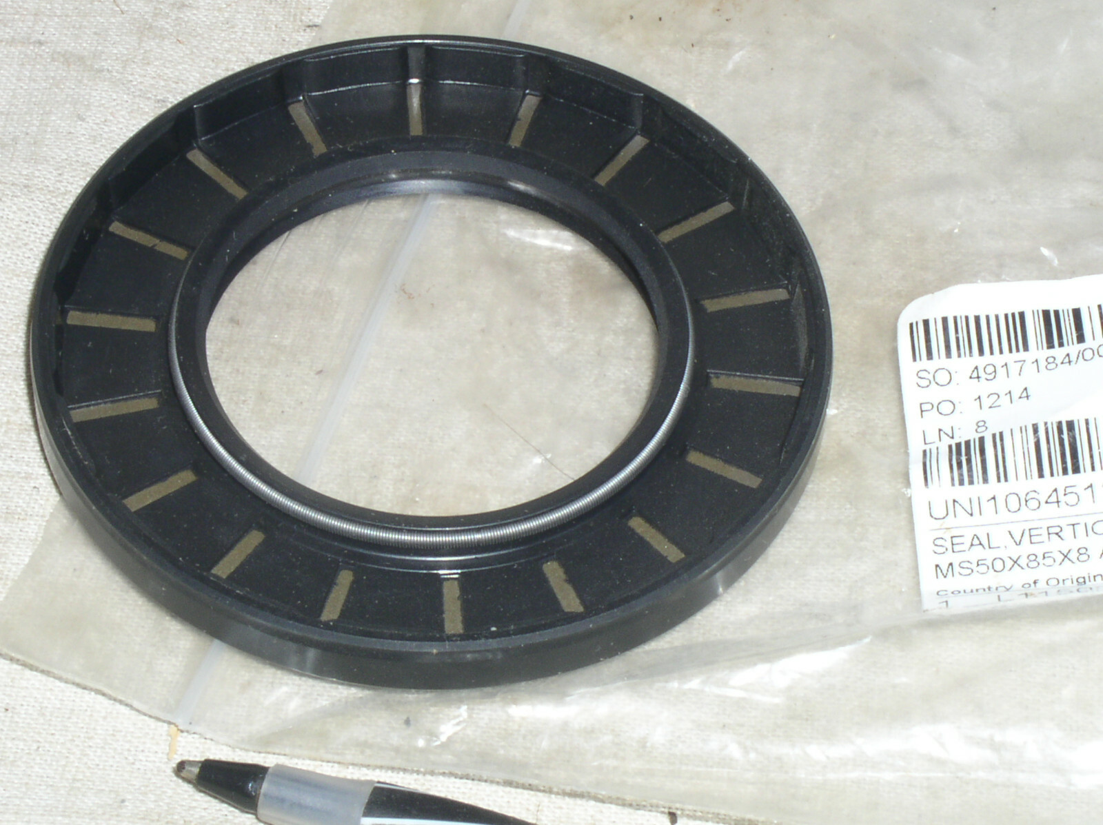 NEW UNIVEX 1064512 VERTICAL SHAFT SEAL M50X85X8 ADL (P) FREE SHIPPING TC UNI USA