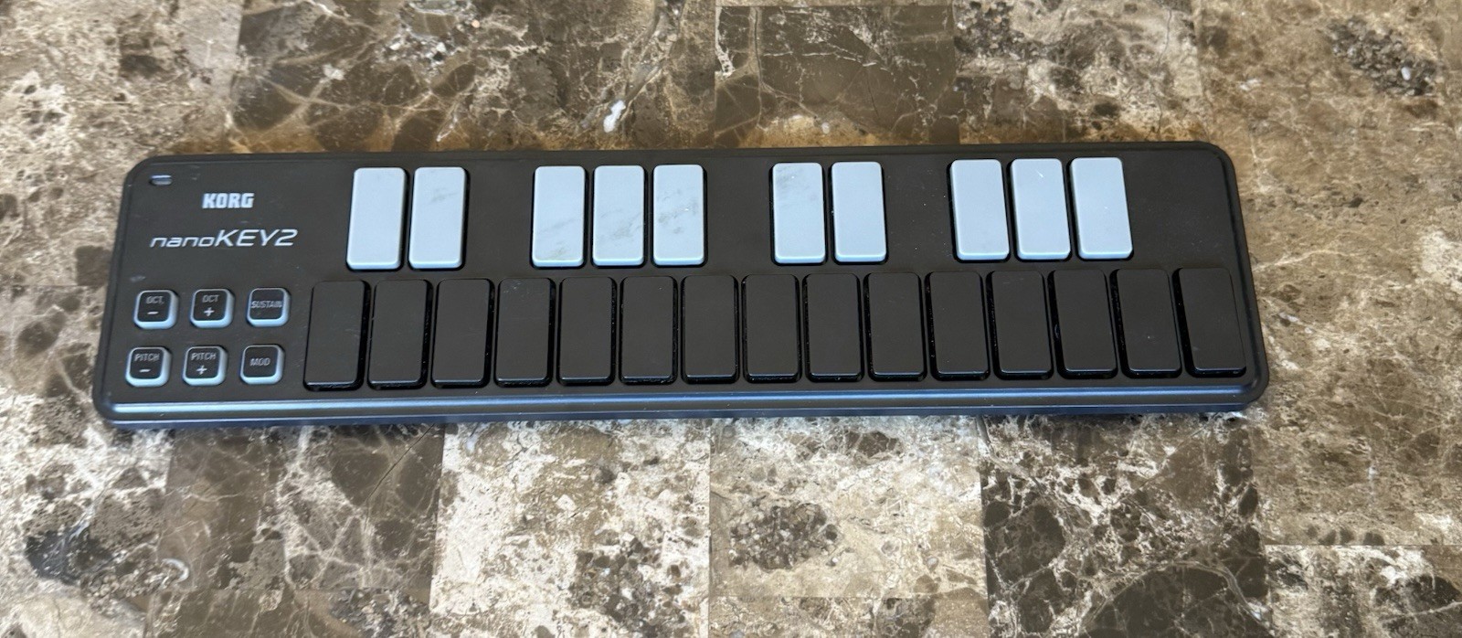 KORG NANOKEY2 Ultra-compact Low Profile 25-Key USB MIDI Keyboard Controller
