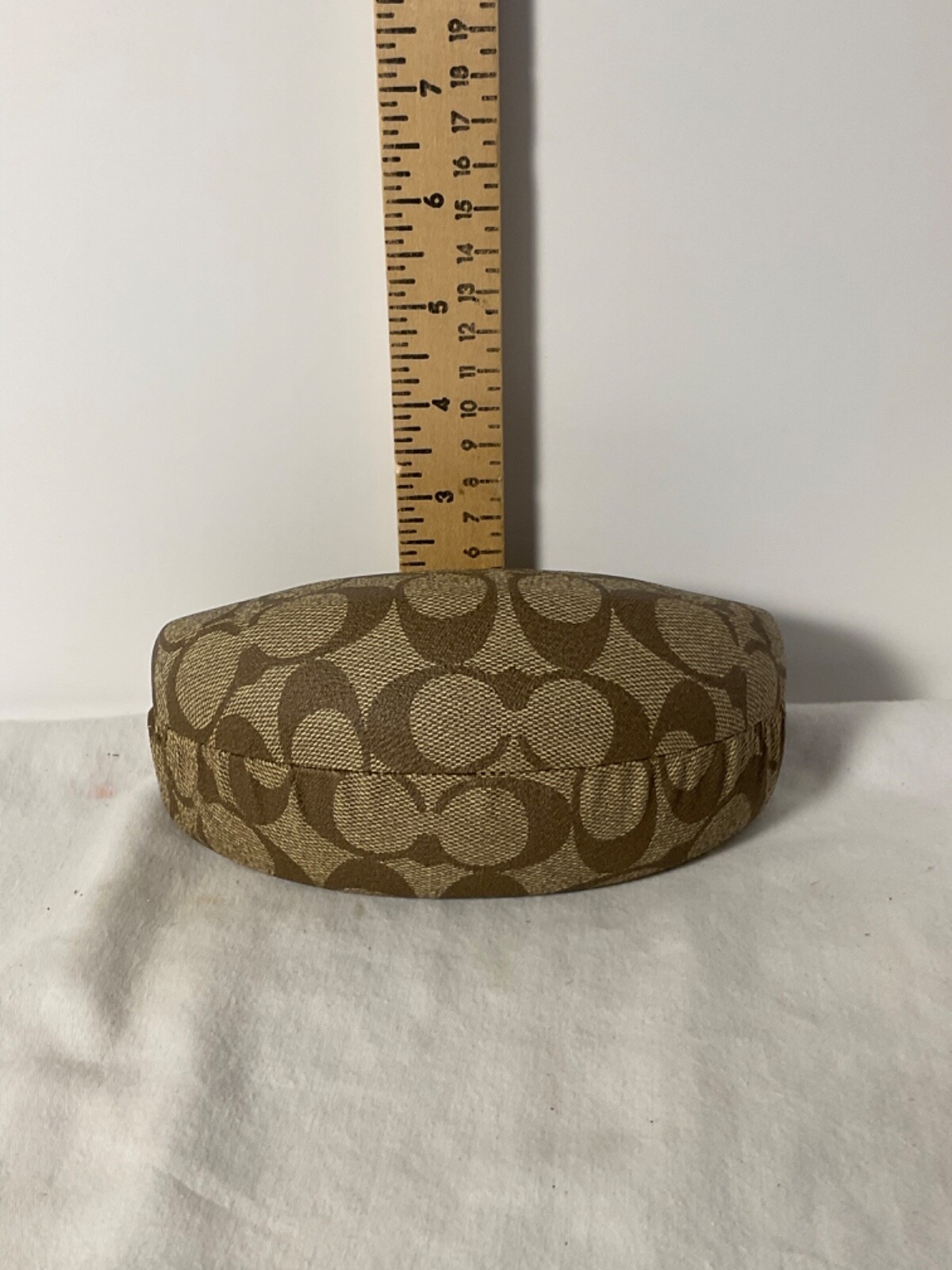 Hard case sunglass/eyeglasses case coach style logo