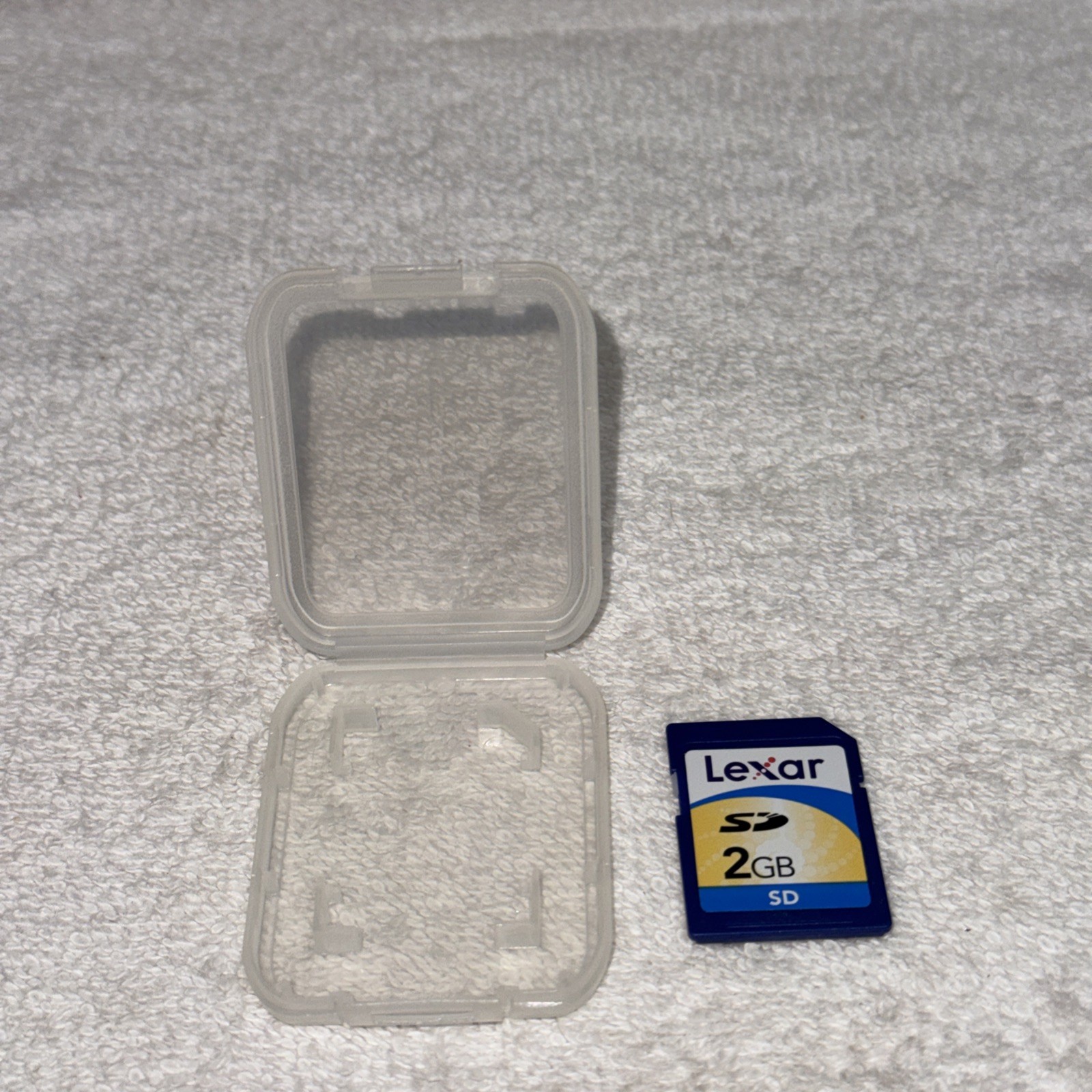 Lexar SD Secure Digital 2 GB Memory Card Used In Plastic Case UNTESTED