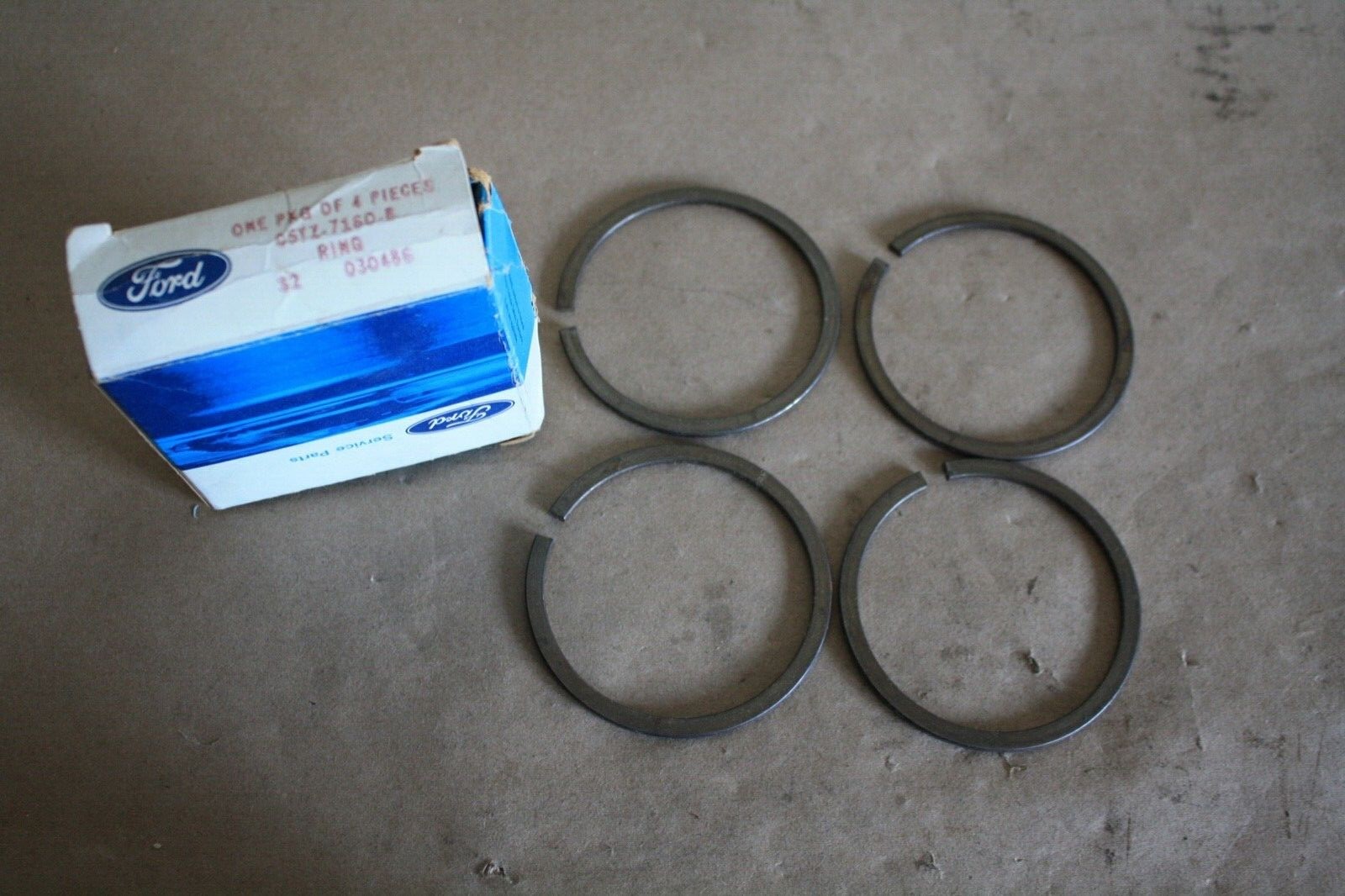 FORD C5TZ-7160-B 1965-1972 Ford Truck Clark 5spd 2nd Gear Retaining Snap Rings