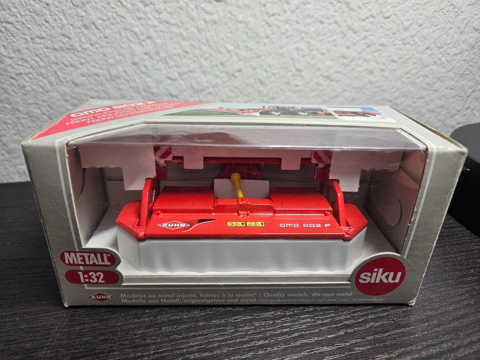 1/32 Siku Kuhn GMD802F front mower - NIB