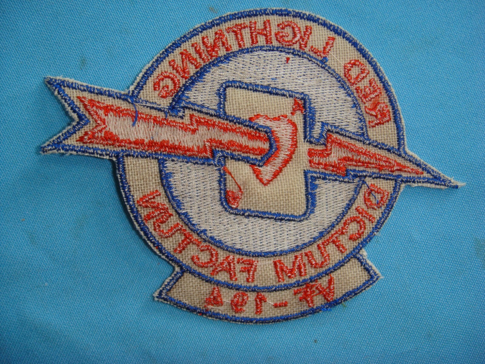 VIETNAM WAR PATCH, US NAVY FIGHTING SQUADRON VF-194 RED LIGHTNING