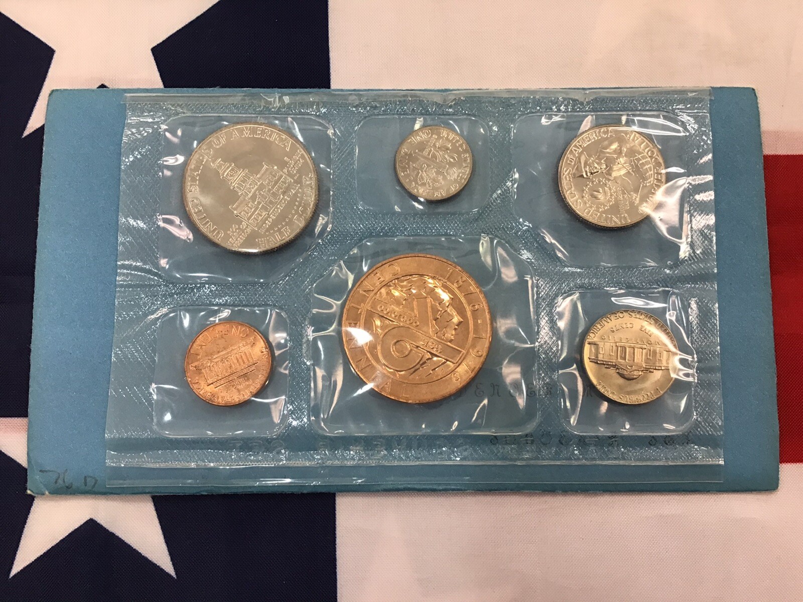 1976-D Official US Mint Souvenir Set with Envelope.