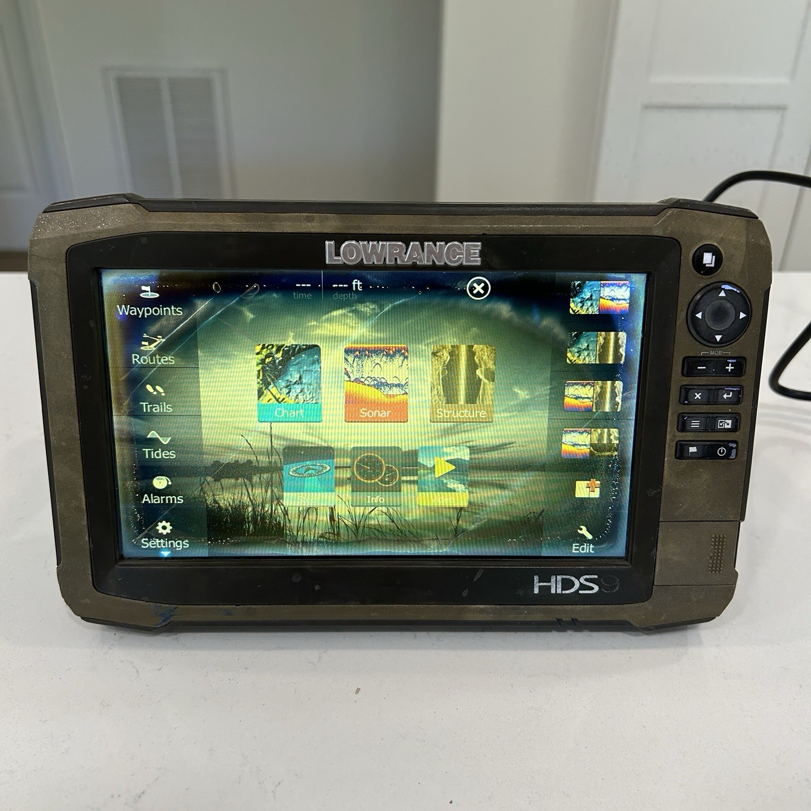 Lowrance HDS 9 Gen 3 Fishfinder GPS Head Unit Tested Working