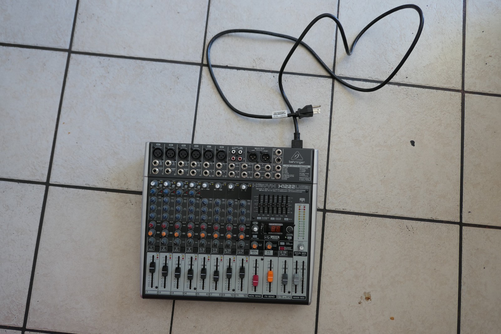 Behringer Xenyx X1222USB 16-Input Mixer w Preamps, Comps, Wireless USB Interface