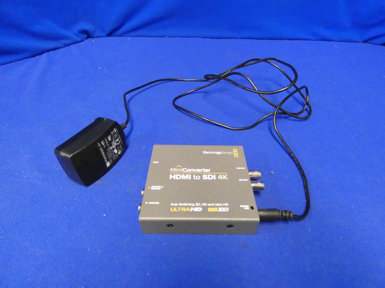 Blackmagic Design Micro Converter HDMI to SDI 4K w/Power Supply