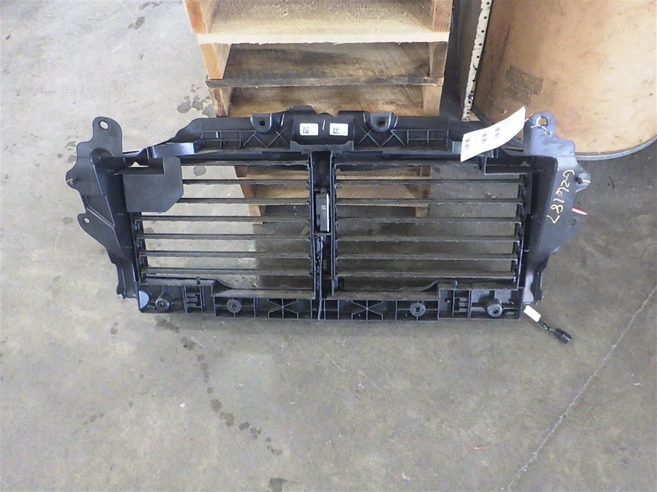 2025 COLORADO 2.7L Upper Air Shutter