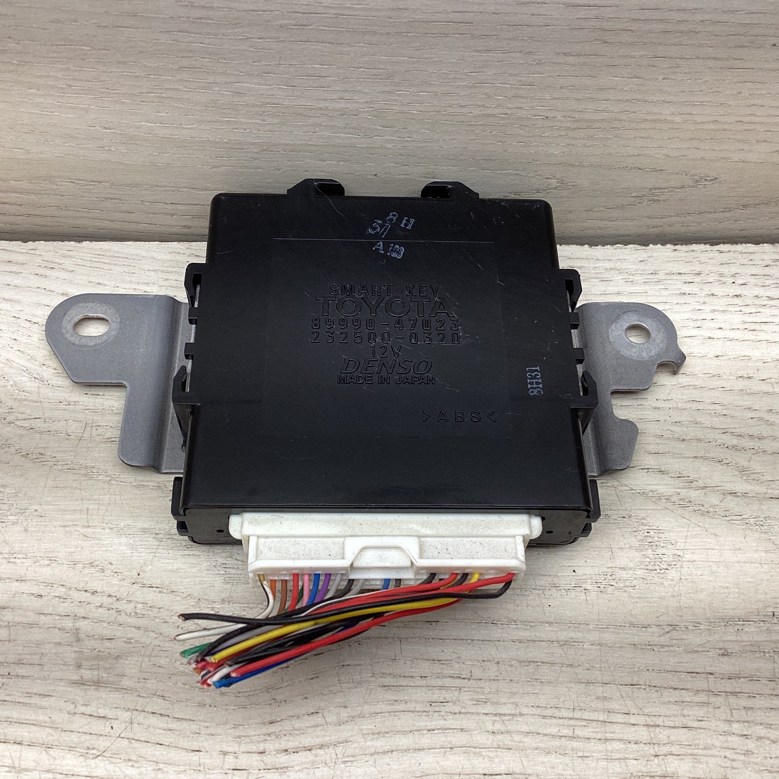 04-09 TOYOTA PRIUS HYBRID SMART KEY COMPUTER CONTROL MODULE 89990-47023 OEM