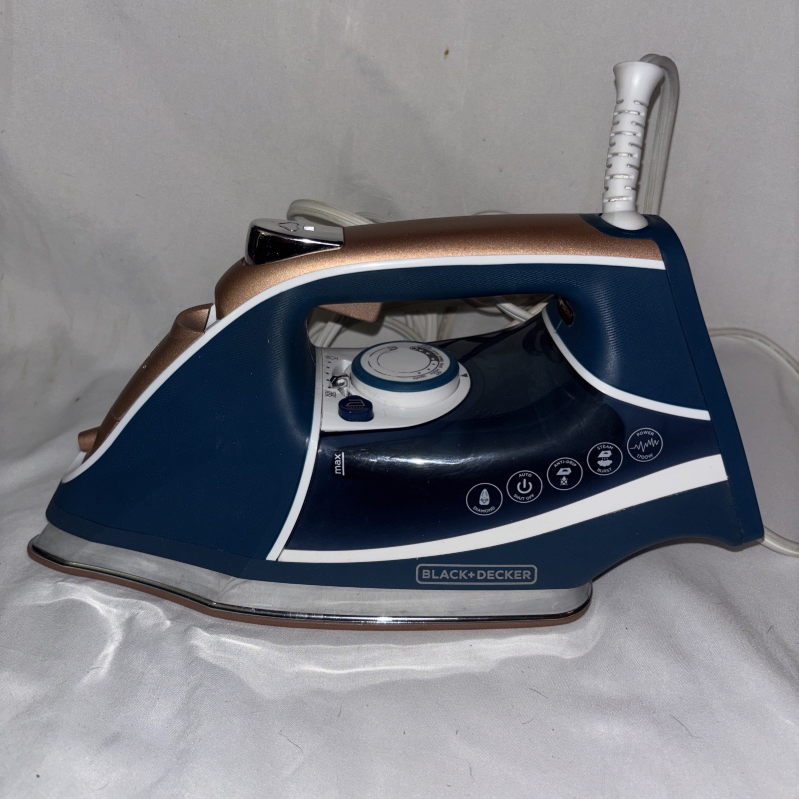 BLACK+DECKER D3300 Elite Pro Series STEAM IRON  LAUNDRY EXCELLENT USED CONDITION