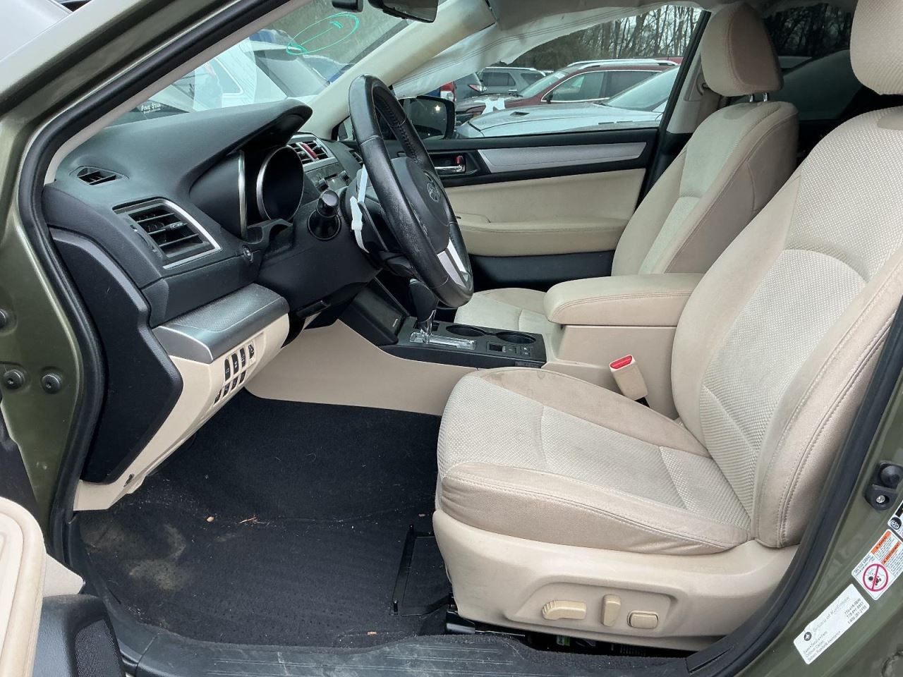 LEGACY 2017 Glove Box 4949418