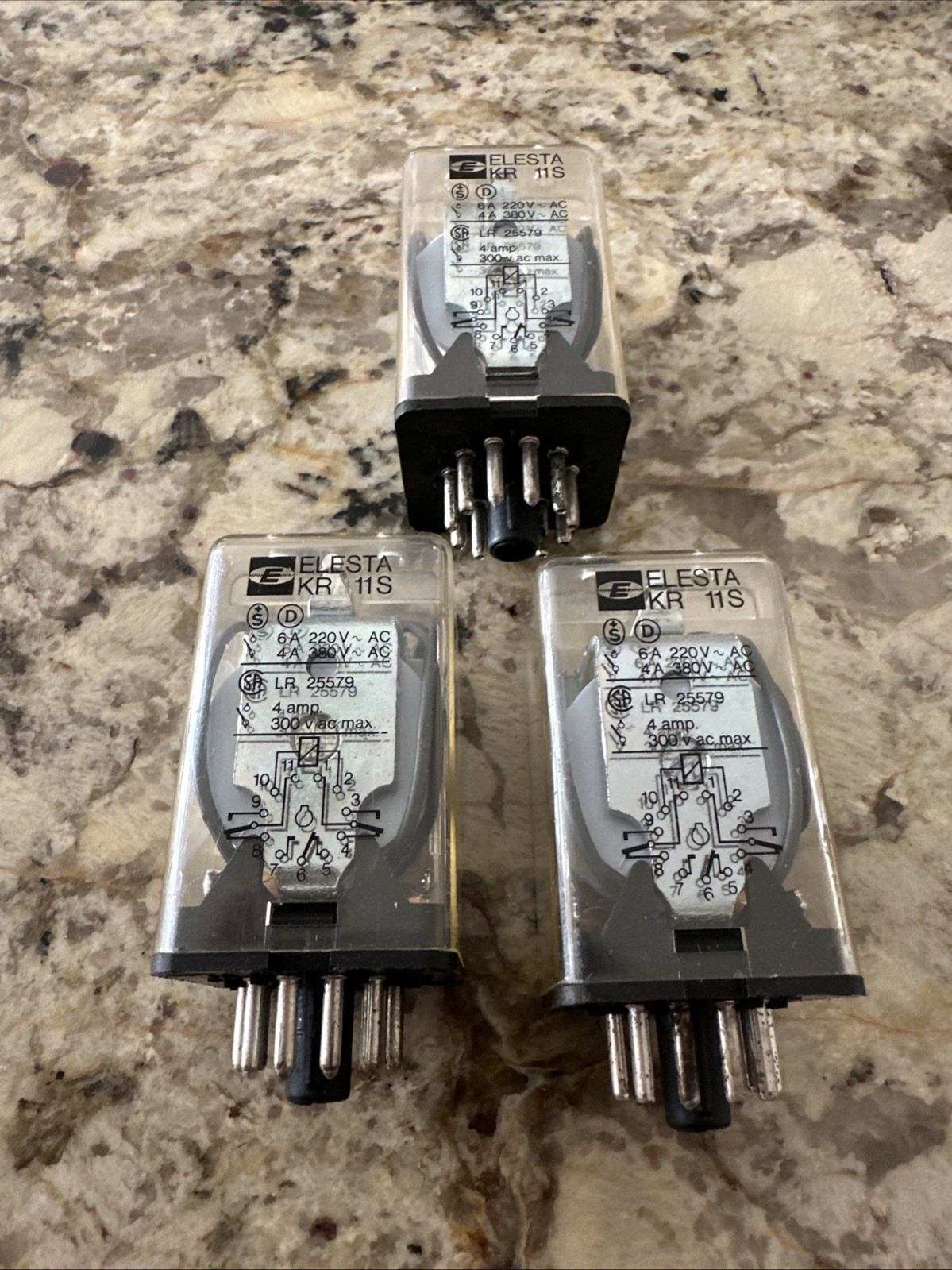 3x ELESTA KR 11S 11-pin plug-in general-purpose industrial relay NEW WITHOUT BOX